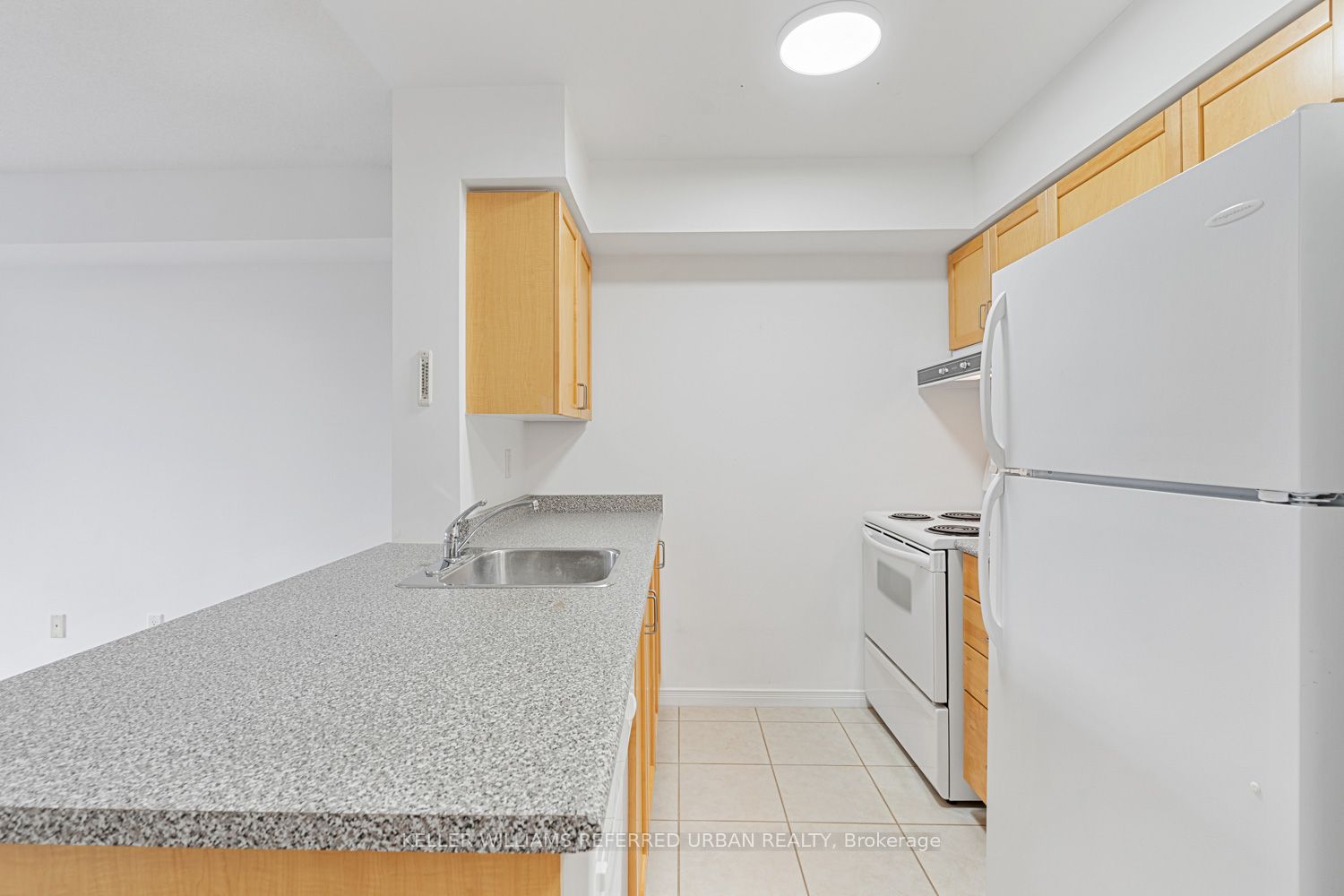 #1002 - 155 Beecroft Road Property Photo 13
