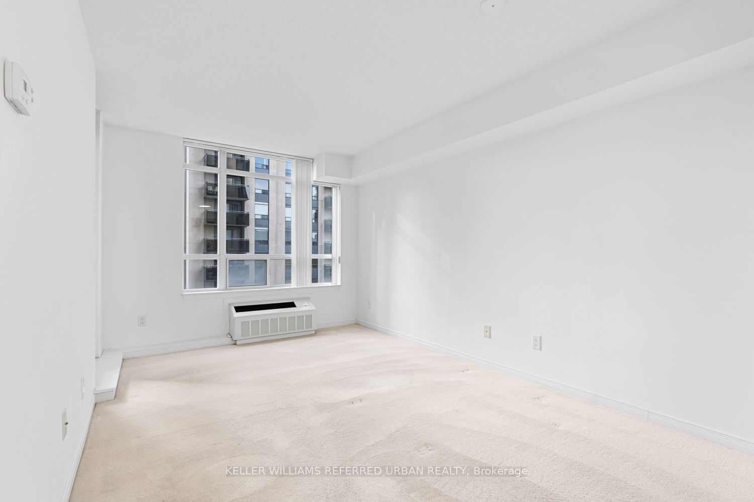 #1002 - 155 Beecroft Road Property Photo 14