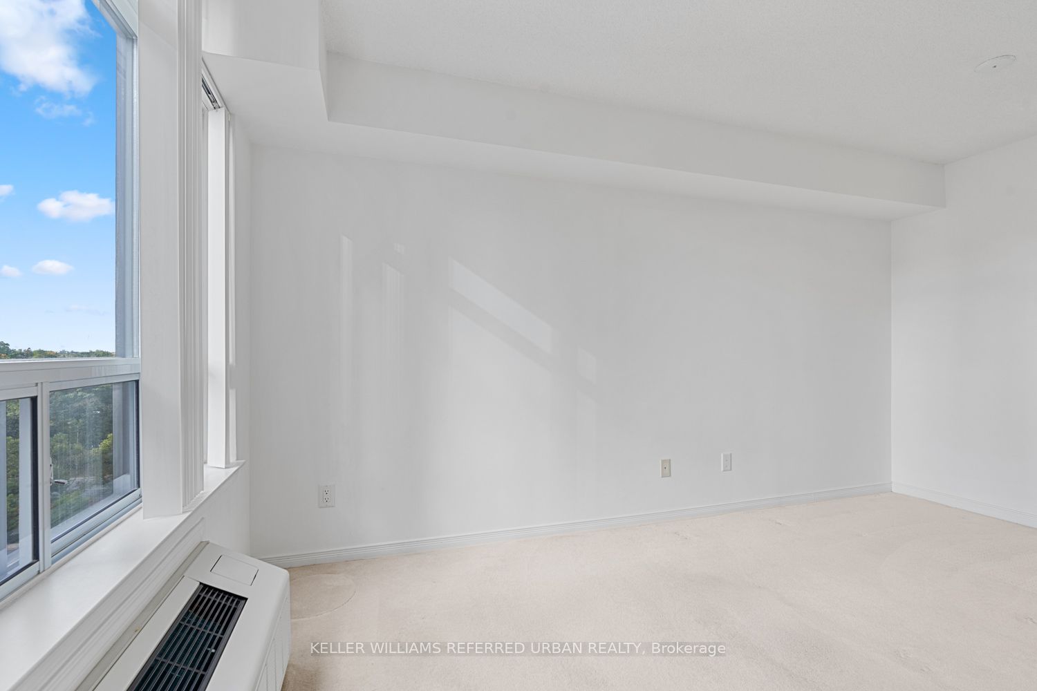 #1002 - 155 Beecroft Road Property Photo 17