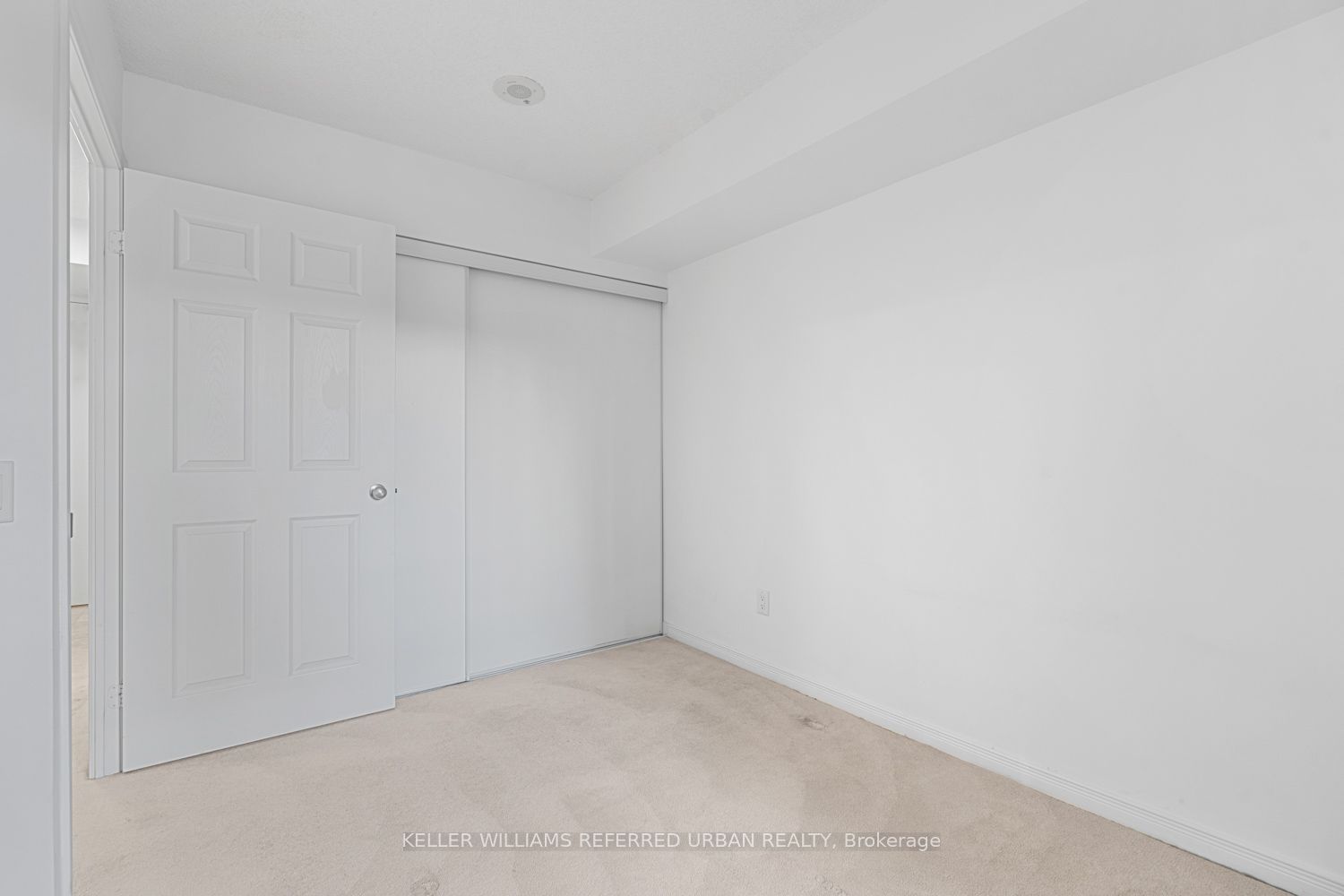 #1002 - 155 Beecroft Road Property Photo 22