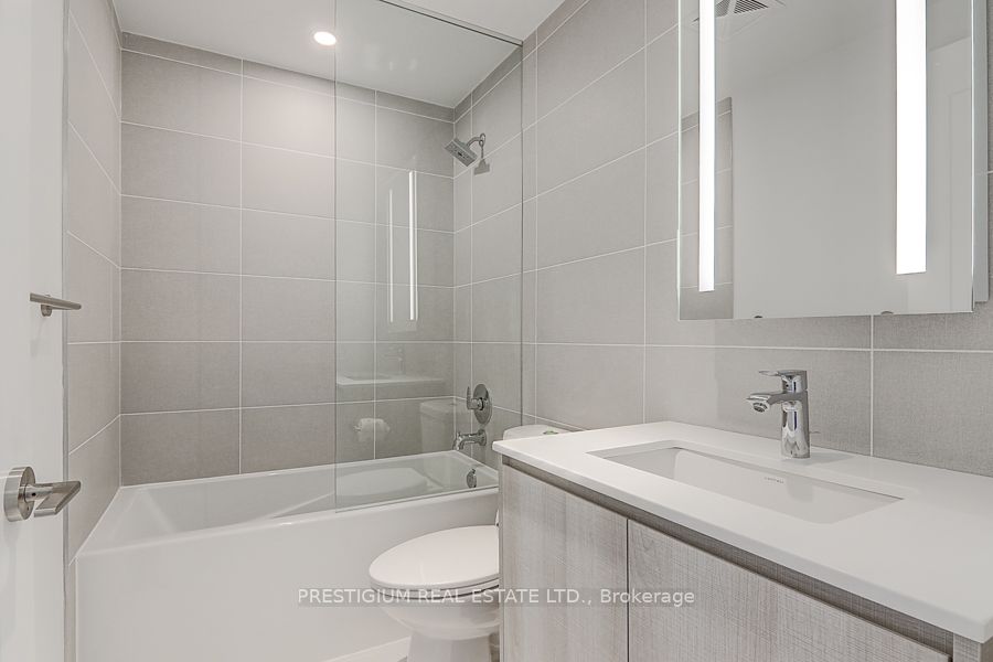 #321 - 118 Merchants Wharf Avenue Property Photo 7