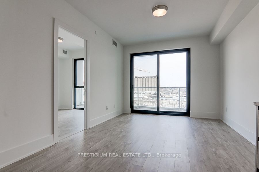 #321 - 118 Merchants Wharf Avenue Property Photo 15