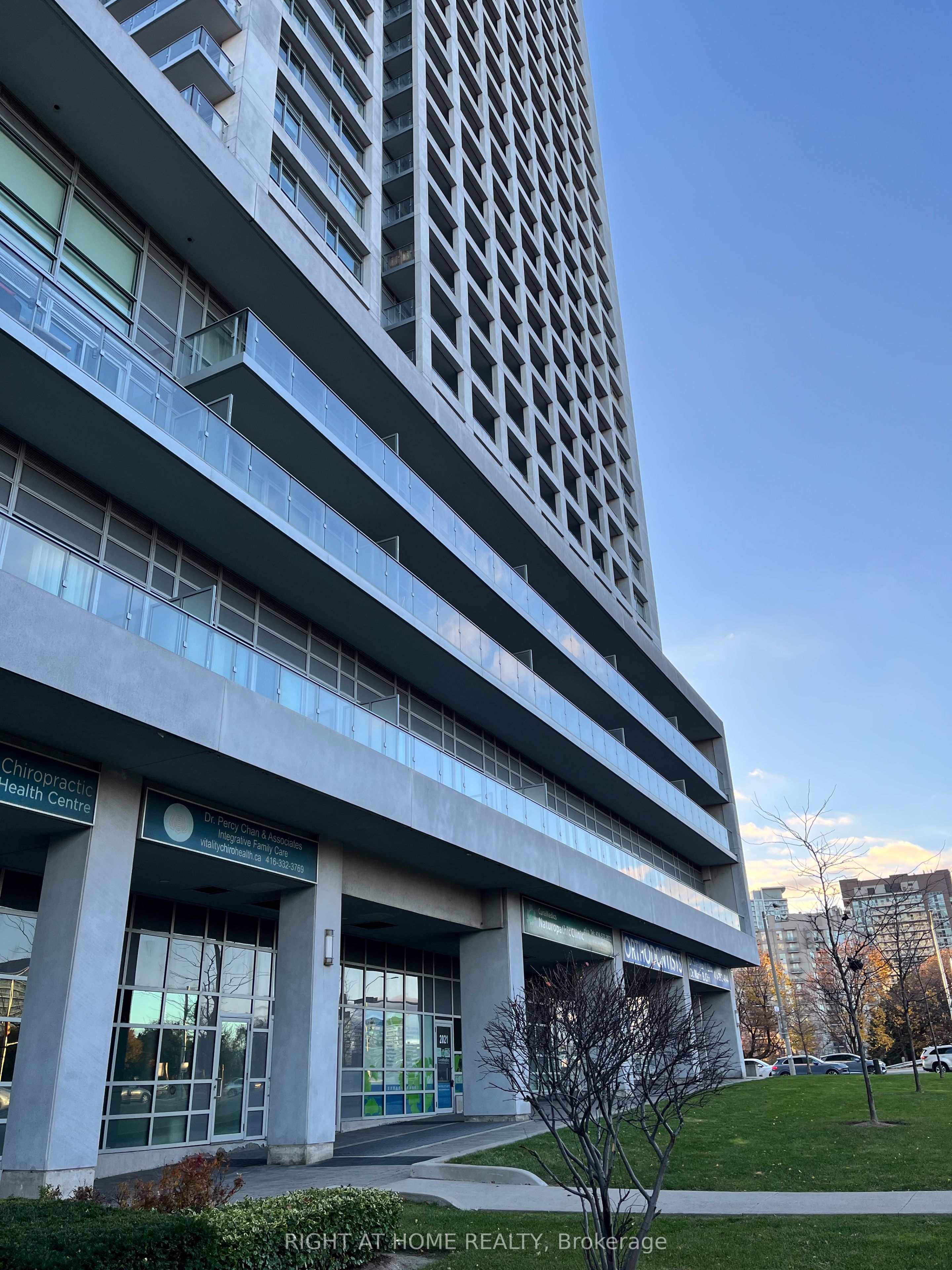 2021 Sheppard Avenue Property Photo 1