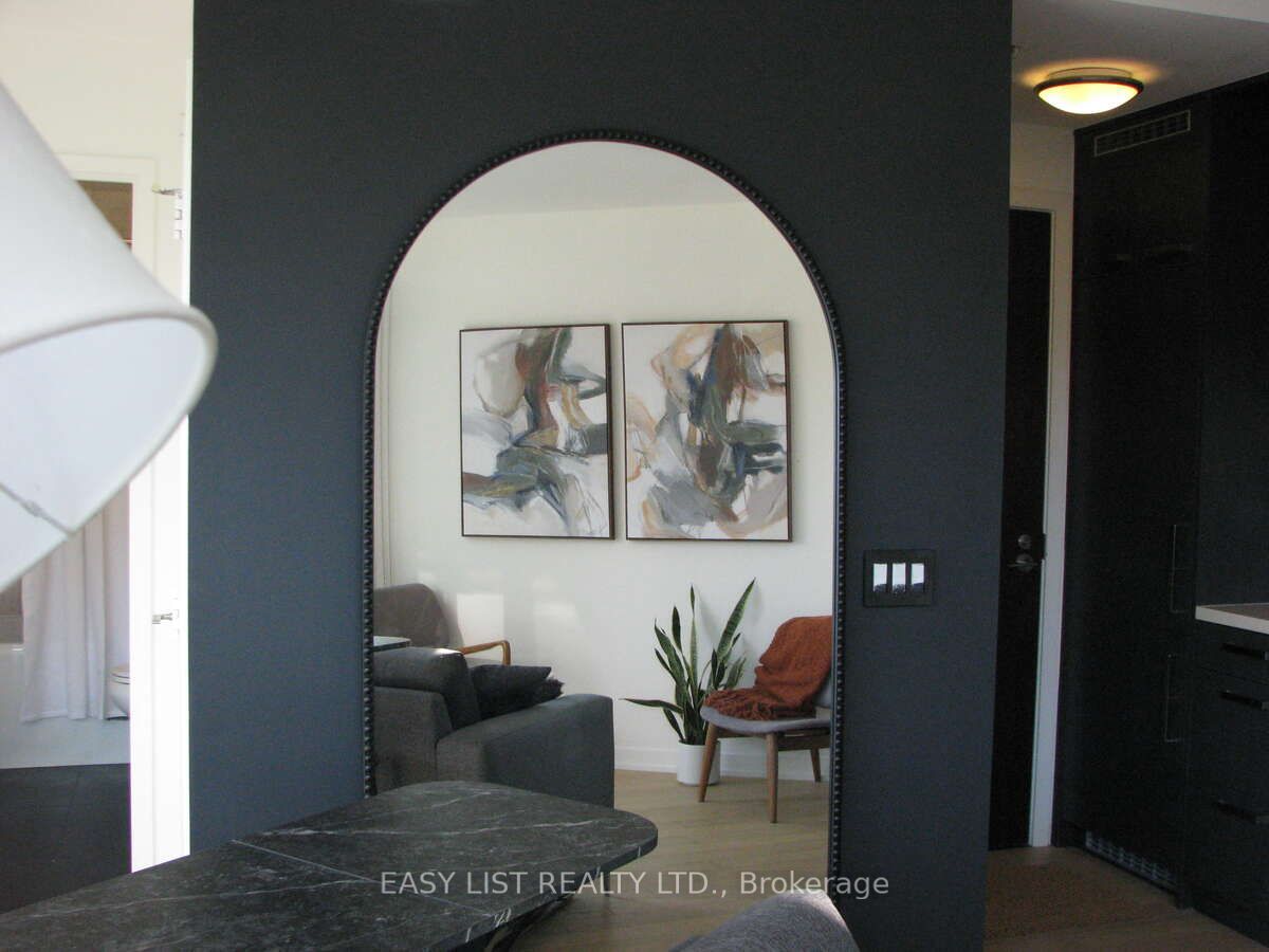 #n204 - 120 Bayview Avenue Property Photo 10