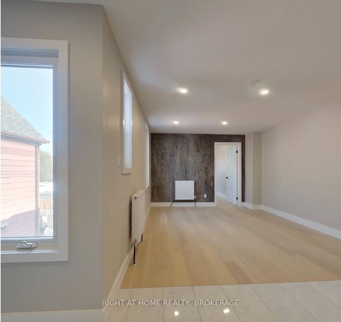 #2 - 37 Somerset Avenue Property Photo 6