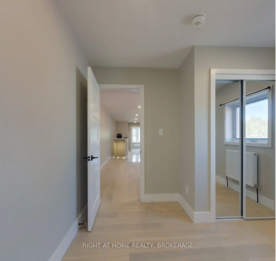 #2 - 37 Somerset Avenue Property Photo 9