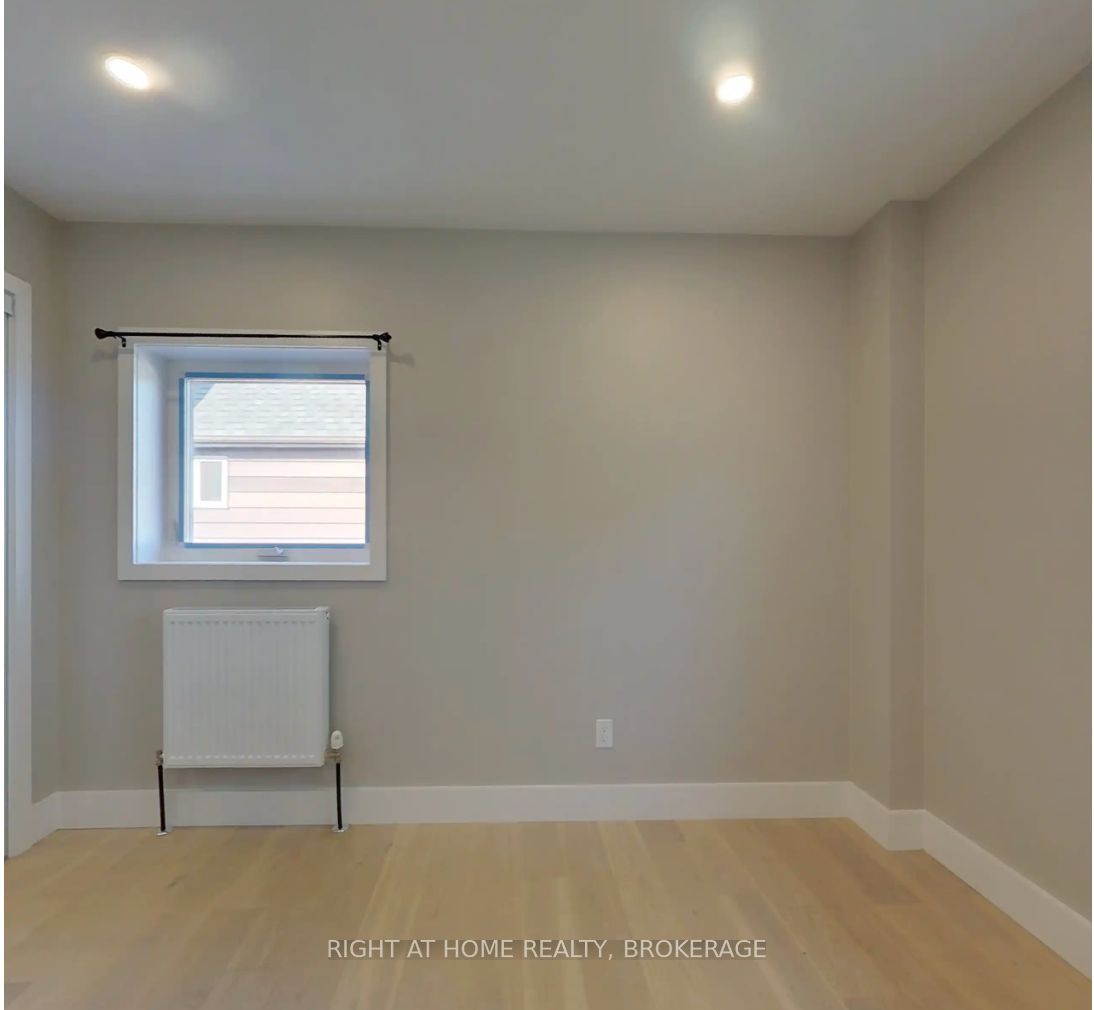 #2 - 37 Somerset Avenue Property Photo 10