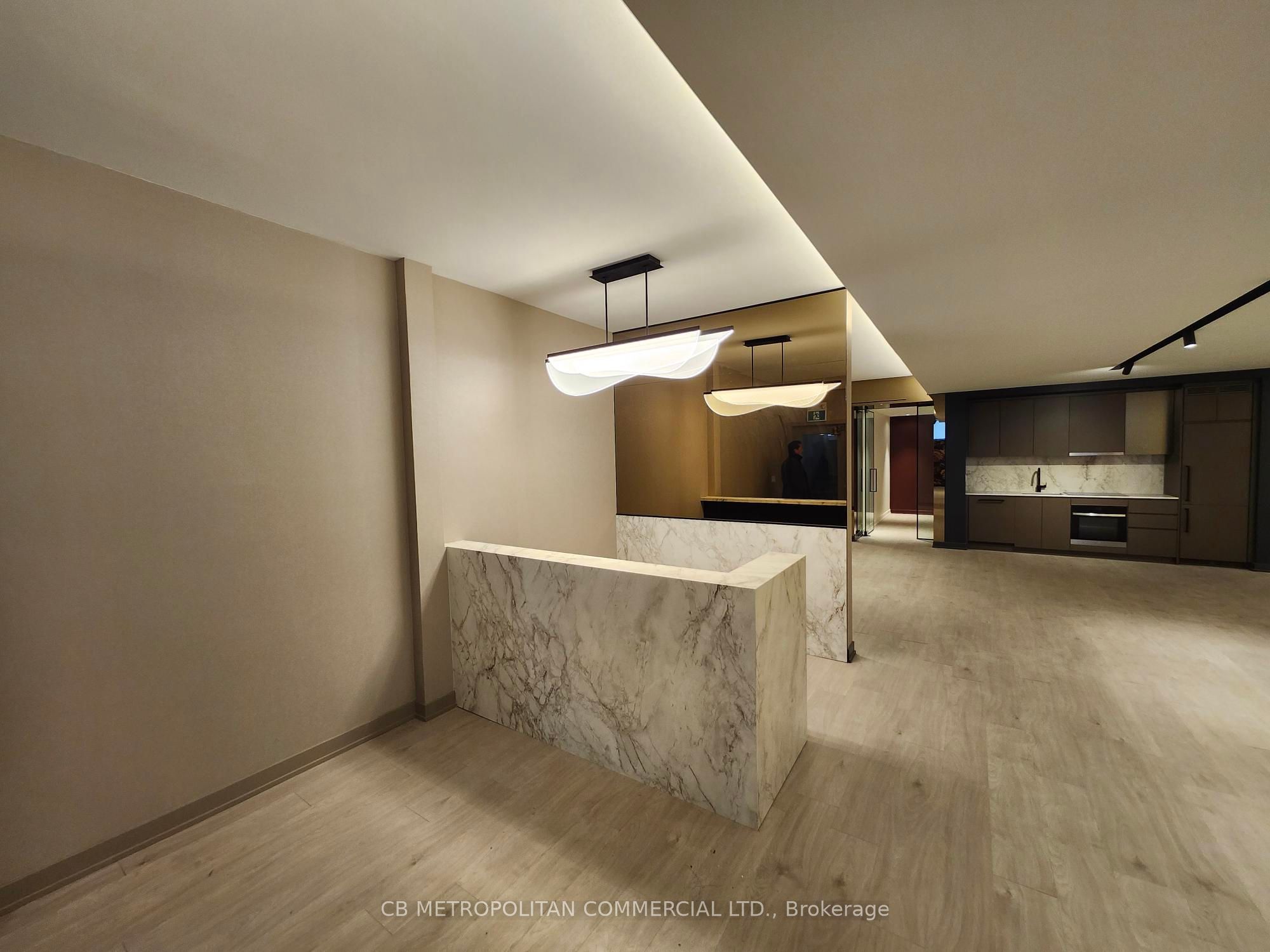 #lower - 636 King Street Property Photo 5