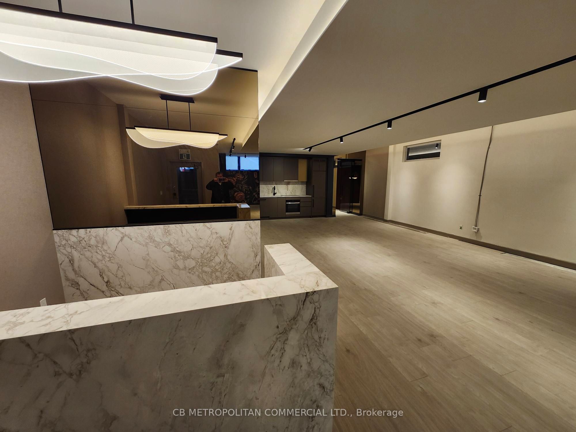 #lower - 636 King Street Property Photo 6