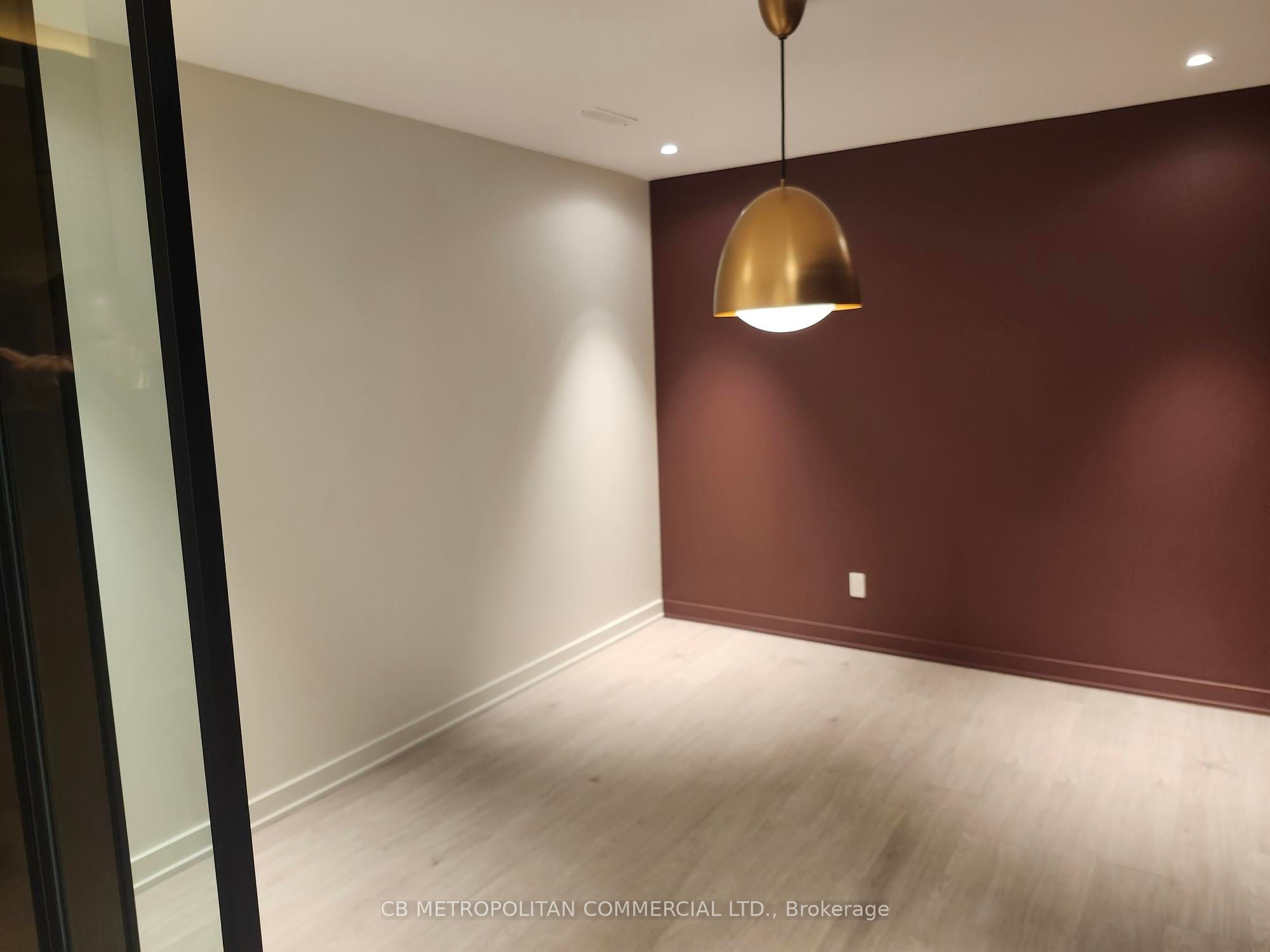 #lower - 636 King Street Property Photo 9