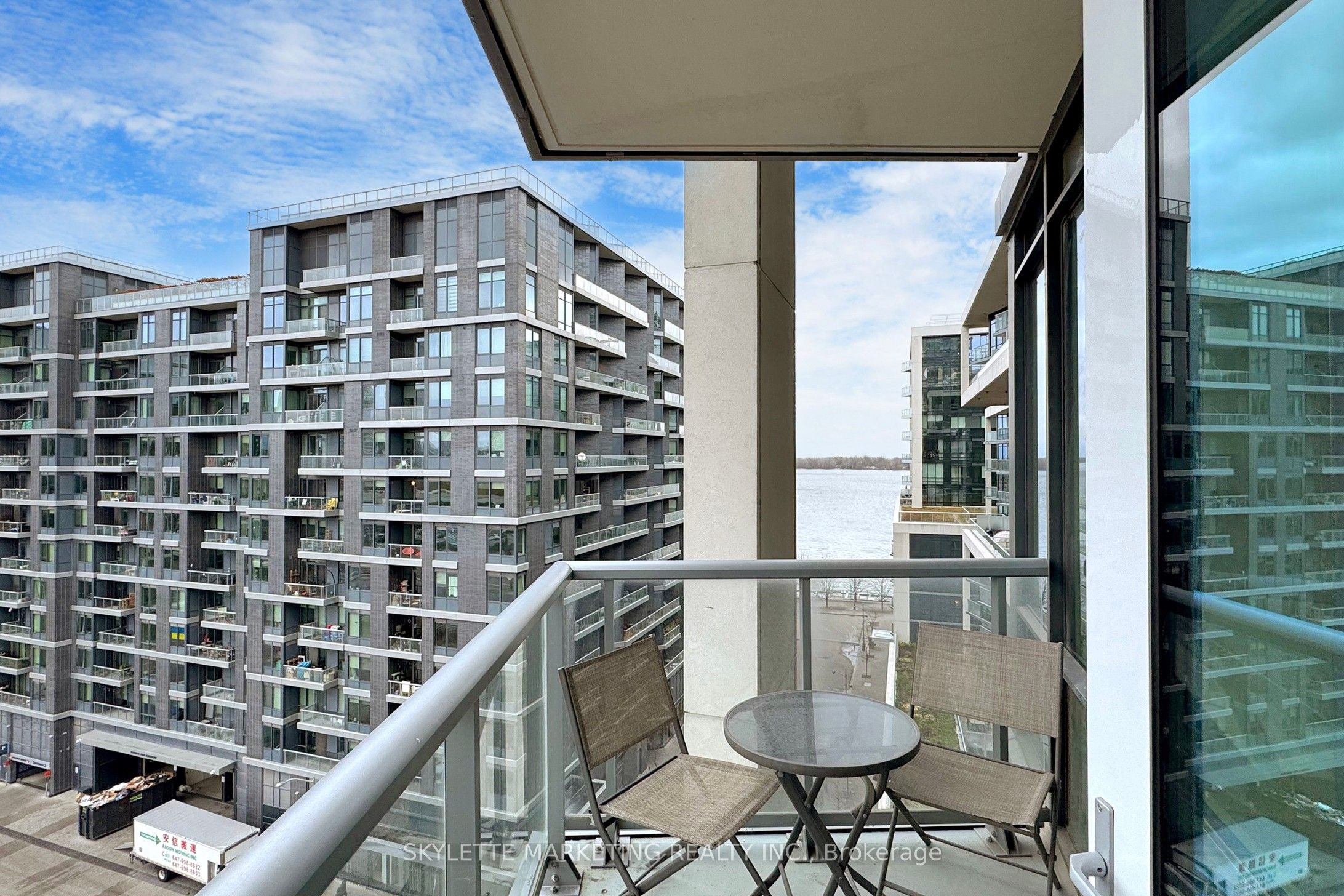 #902 - 15 Merchants' Wharf Property Photo 34