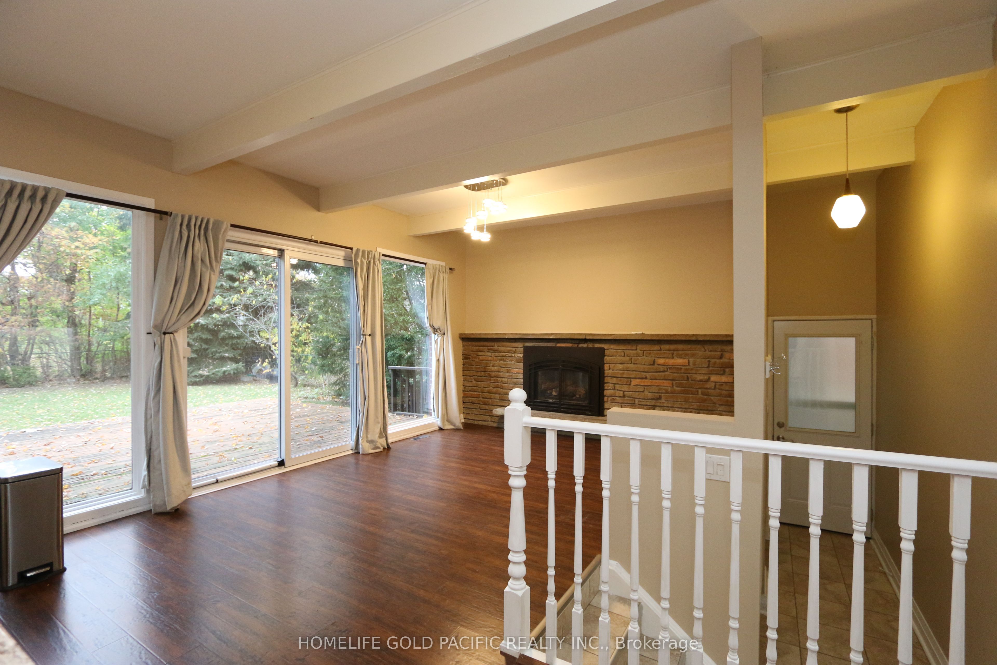 112 Anndale Drive Property Photo 12