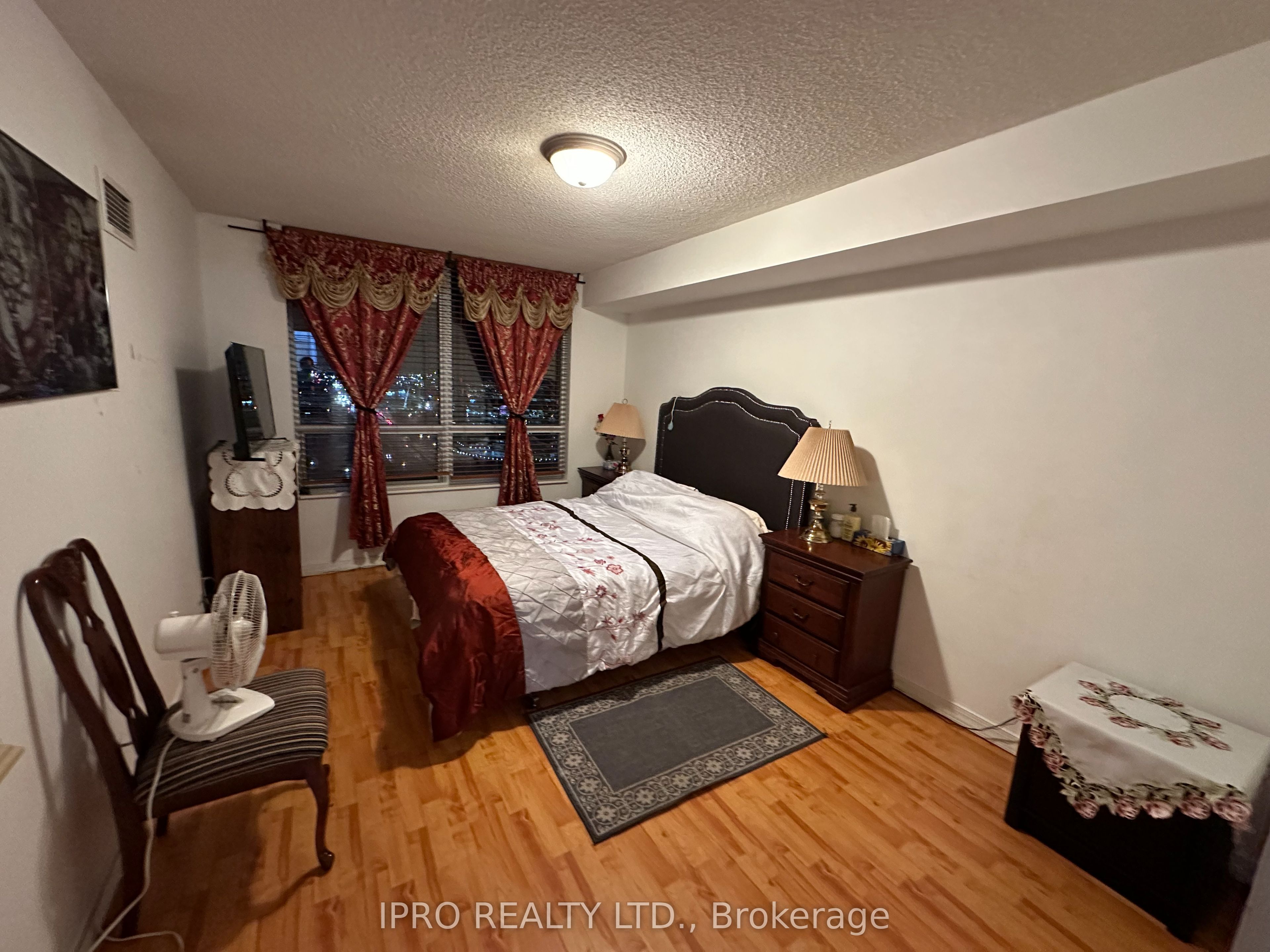 #1707 - 61 Town Centre Court Property Photo 8