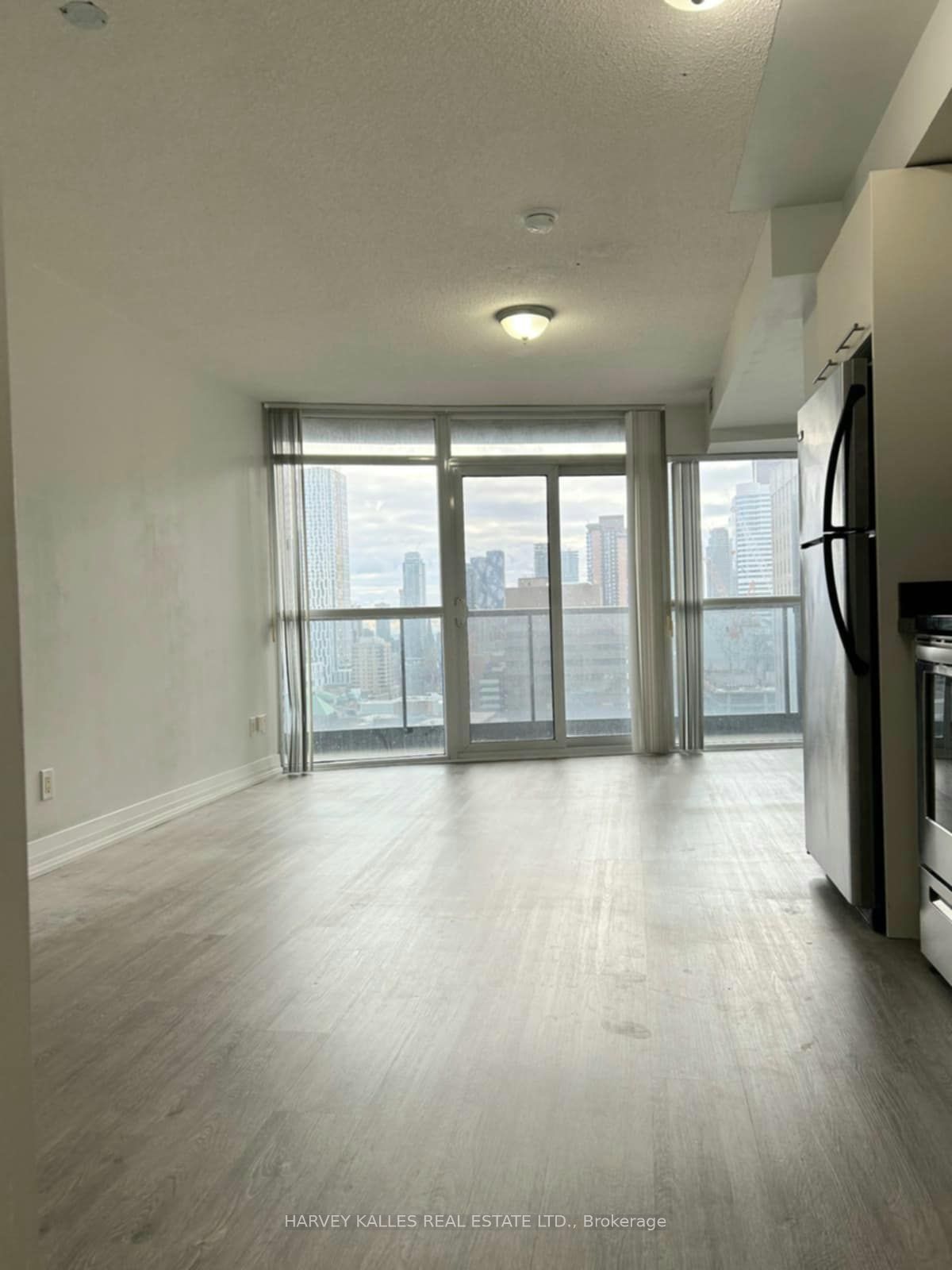 #1608 - 21 Carlton Street Property Photo 3