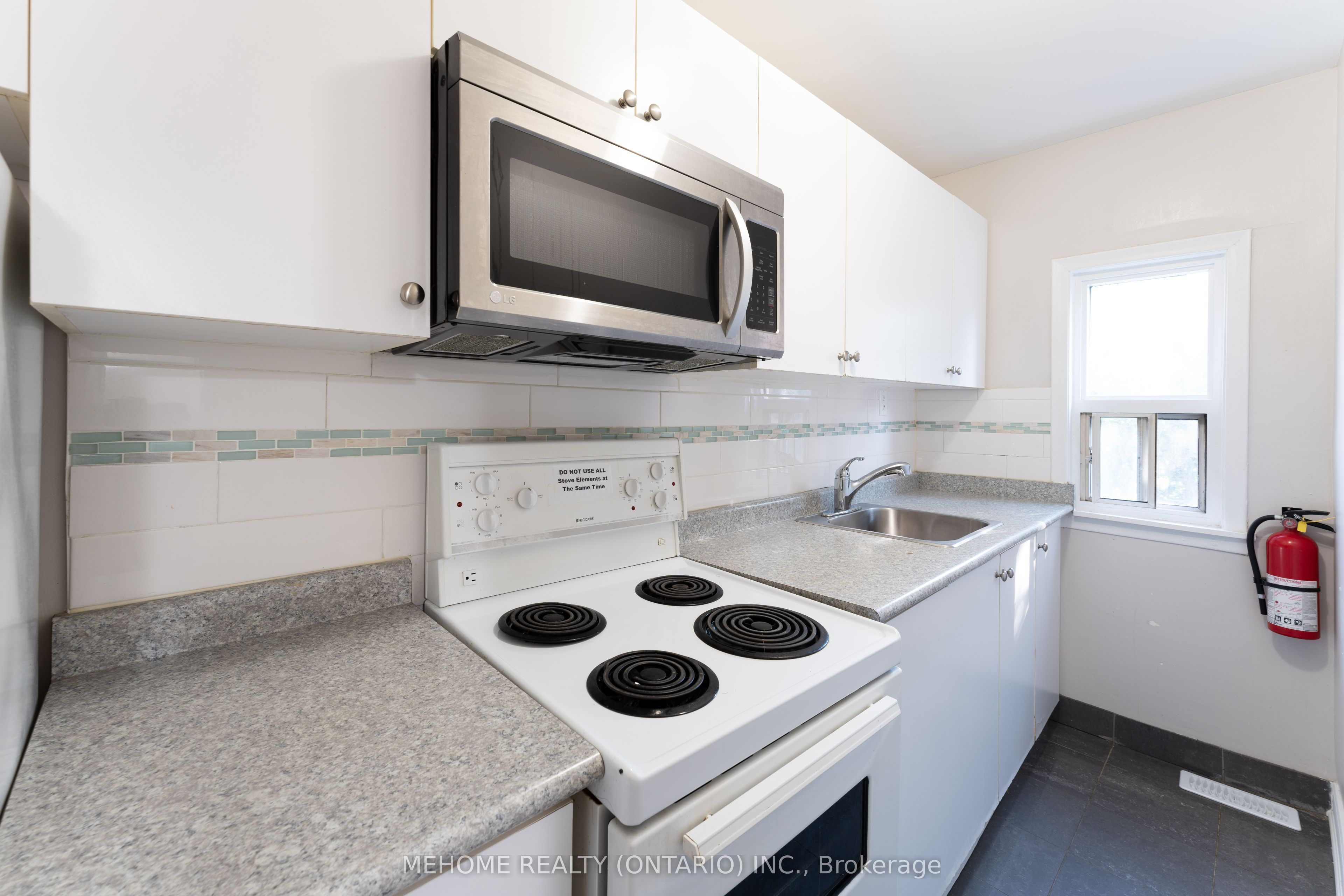 #2nd Fl - 190 Major Street Property Photo 6