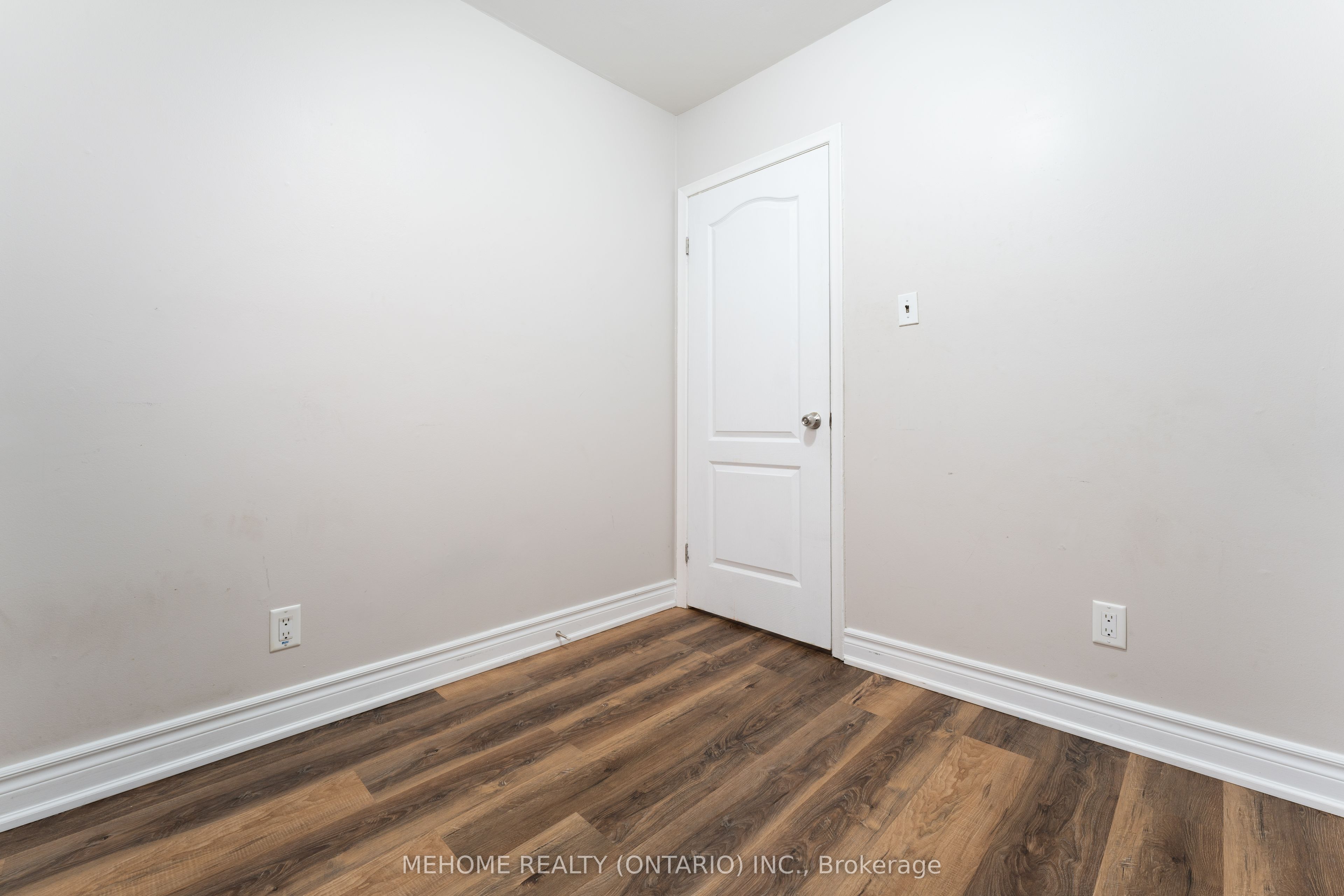 #2nd Fl - 190 Major Street Property Photo 11