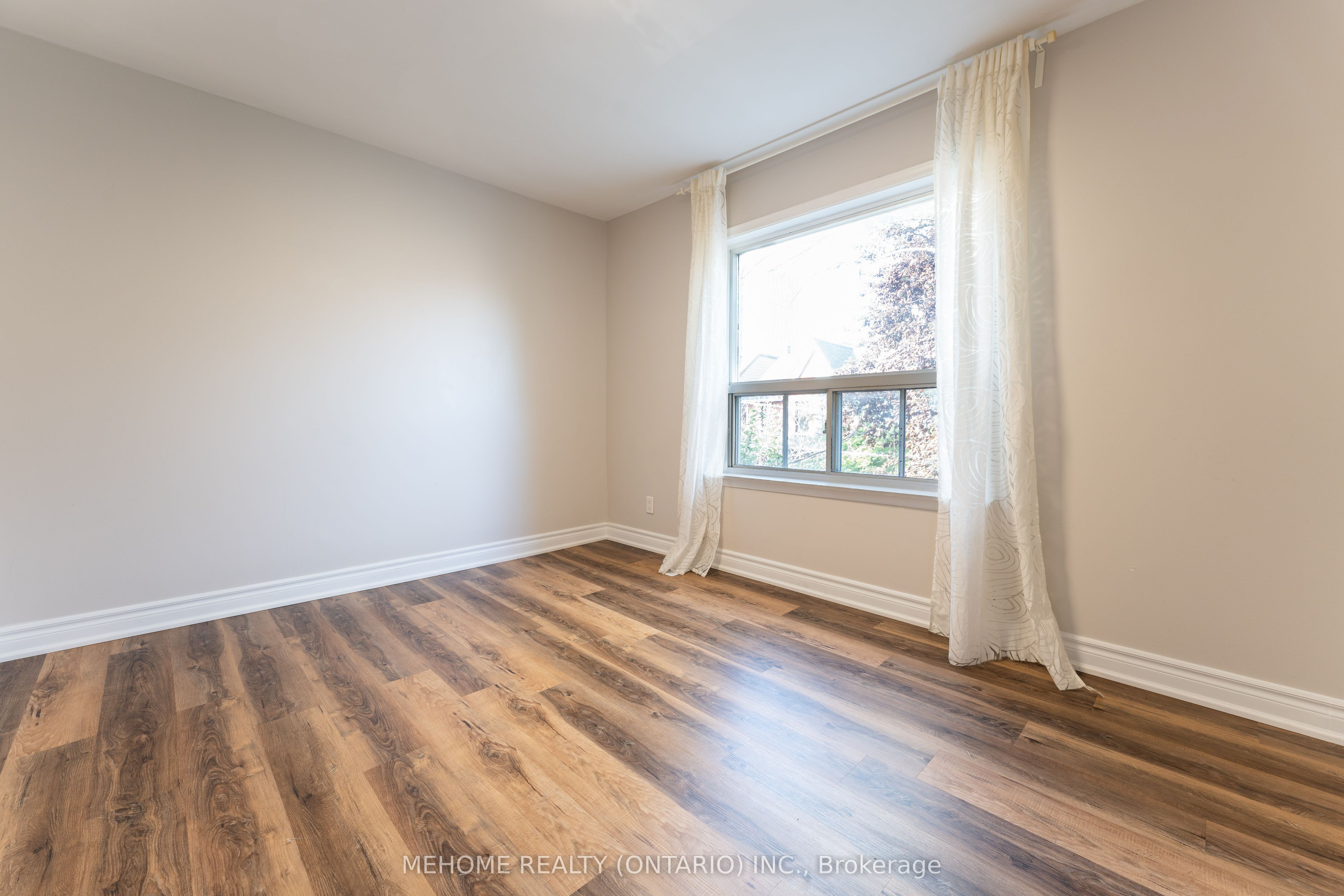 #2nd Fl - 190 Major Street Property Photo 13
