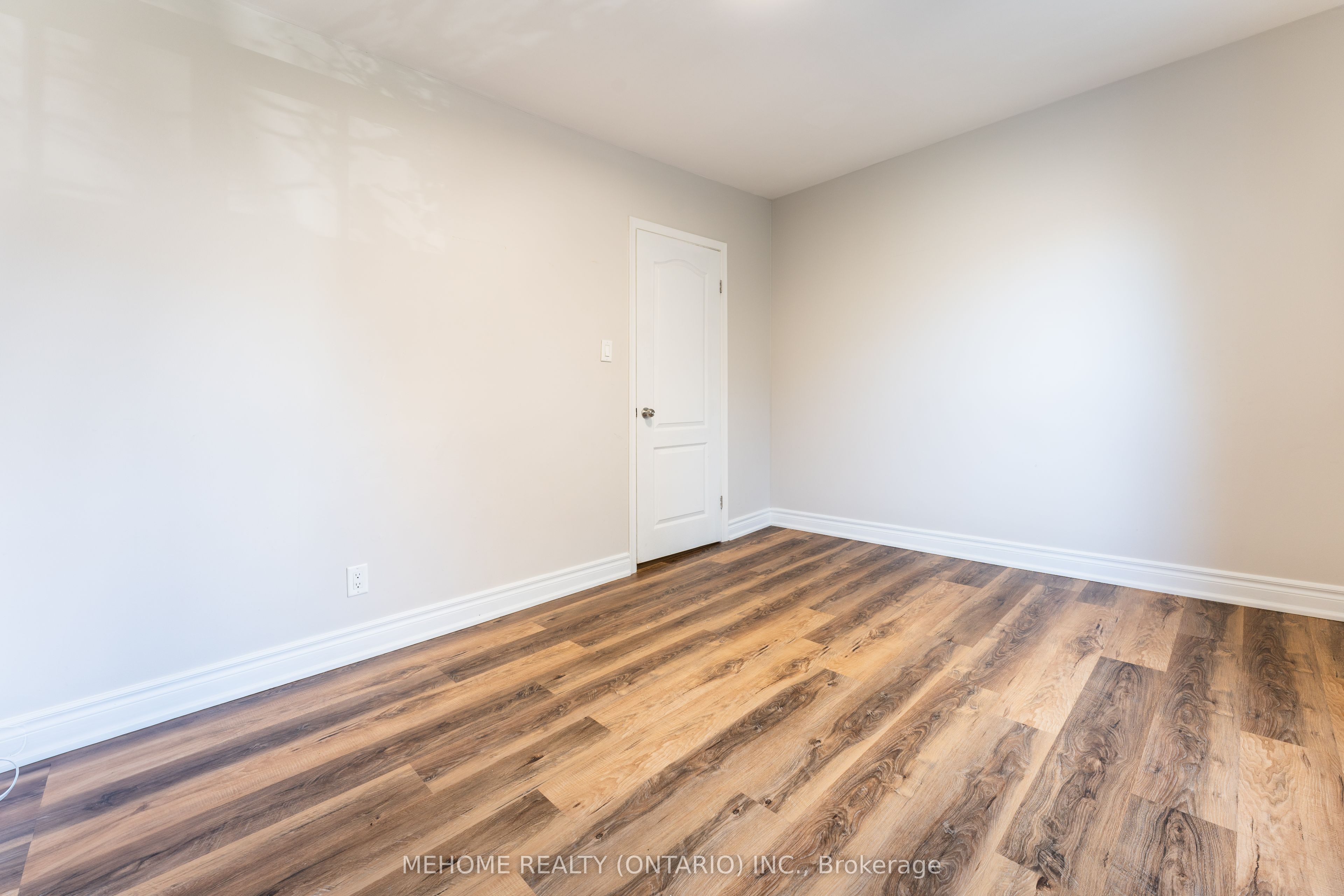 #2nd Fl - 190 Major Street Property Photo 14