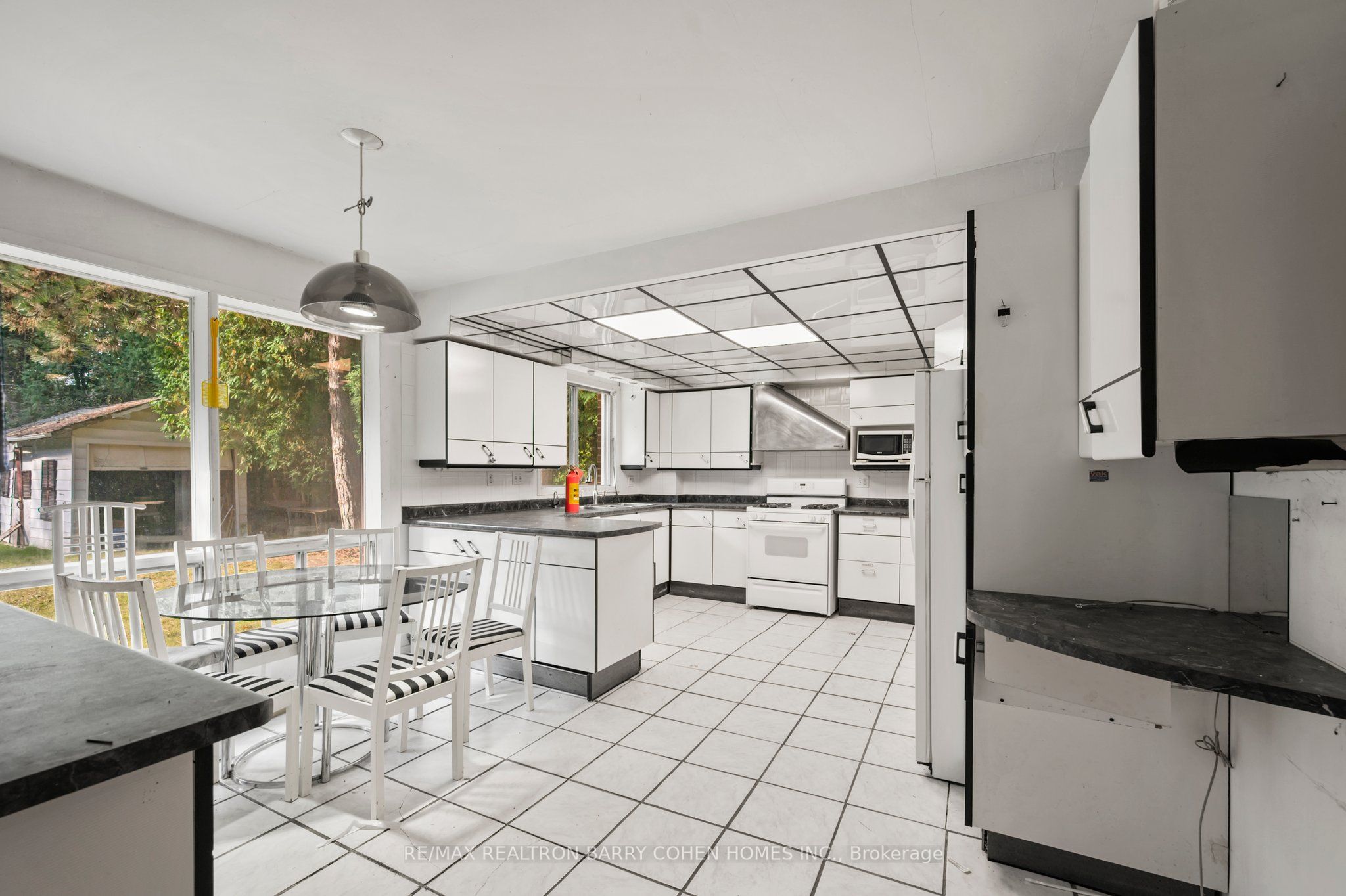 84 Bannatyne Drive Property Photo 7