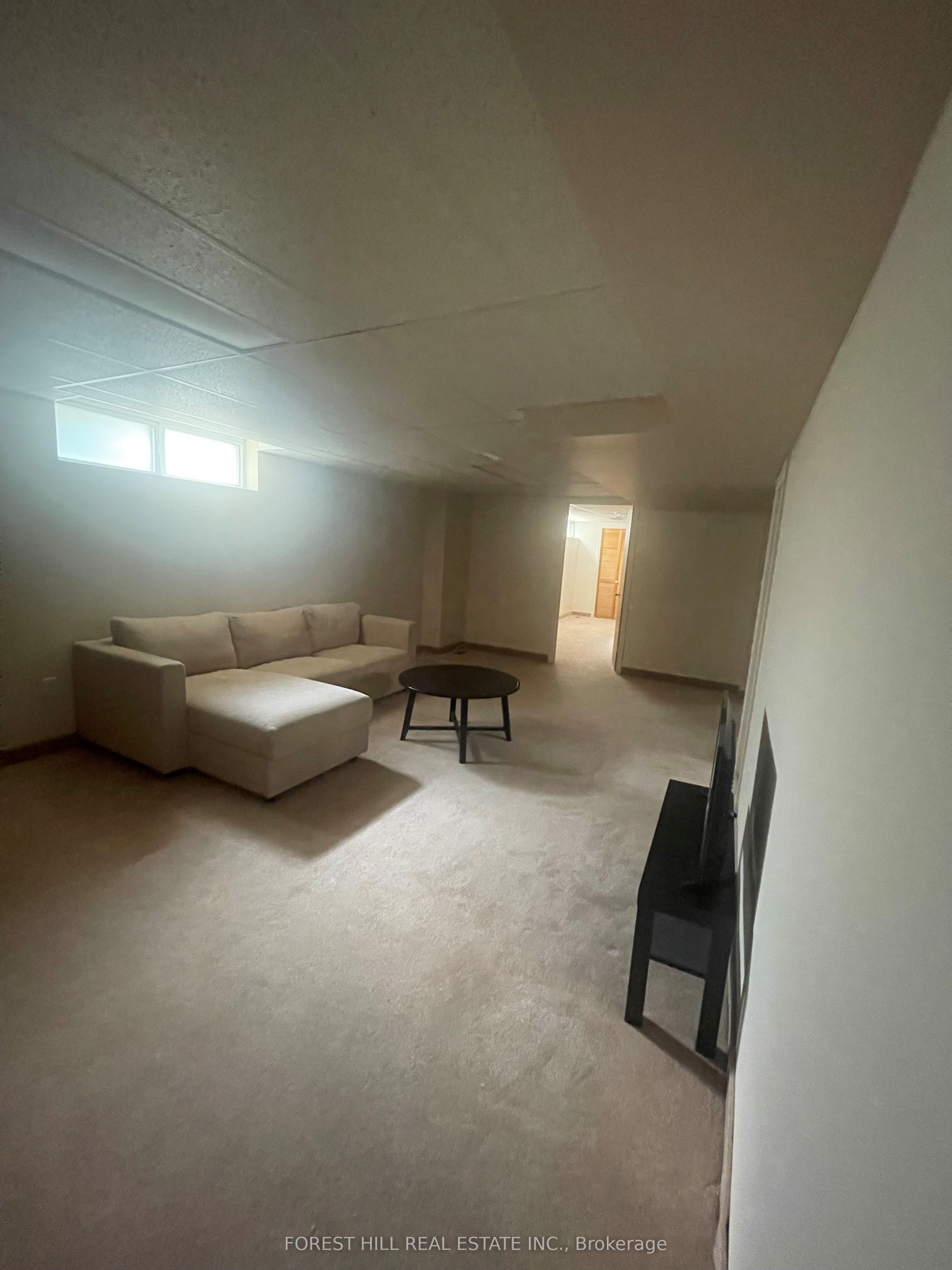 152 Yorkview Drive Property Photo 6