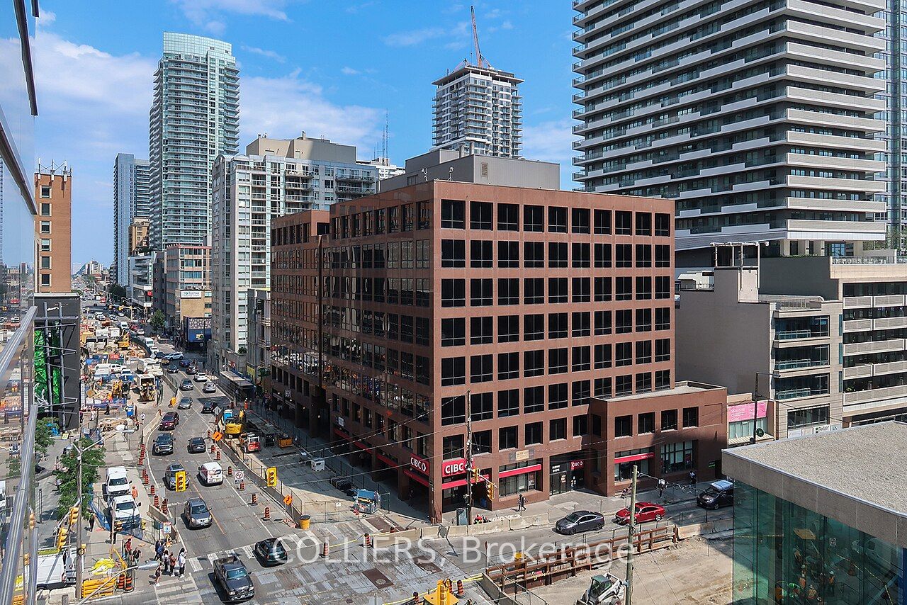 1 Eglinton Avenue E 400 Property Photo 3