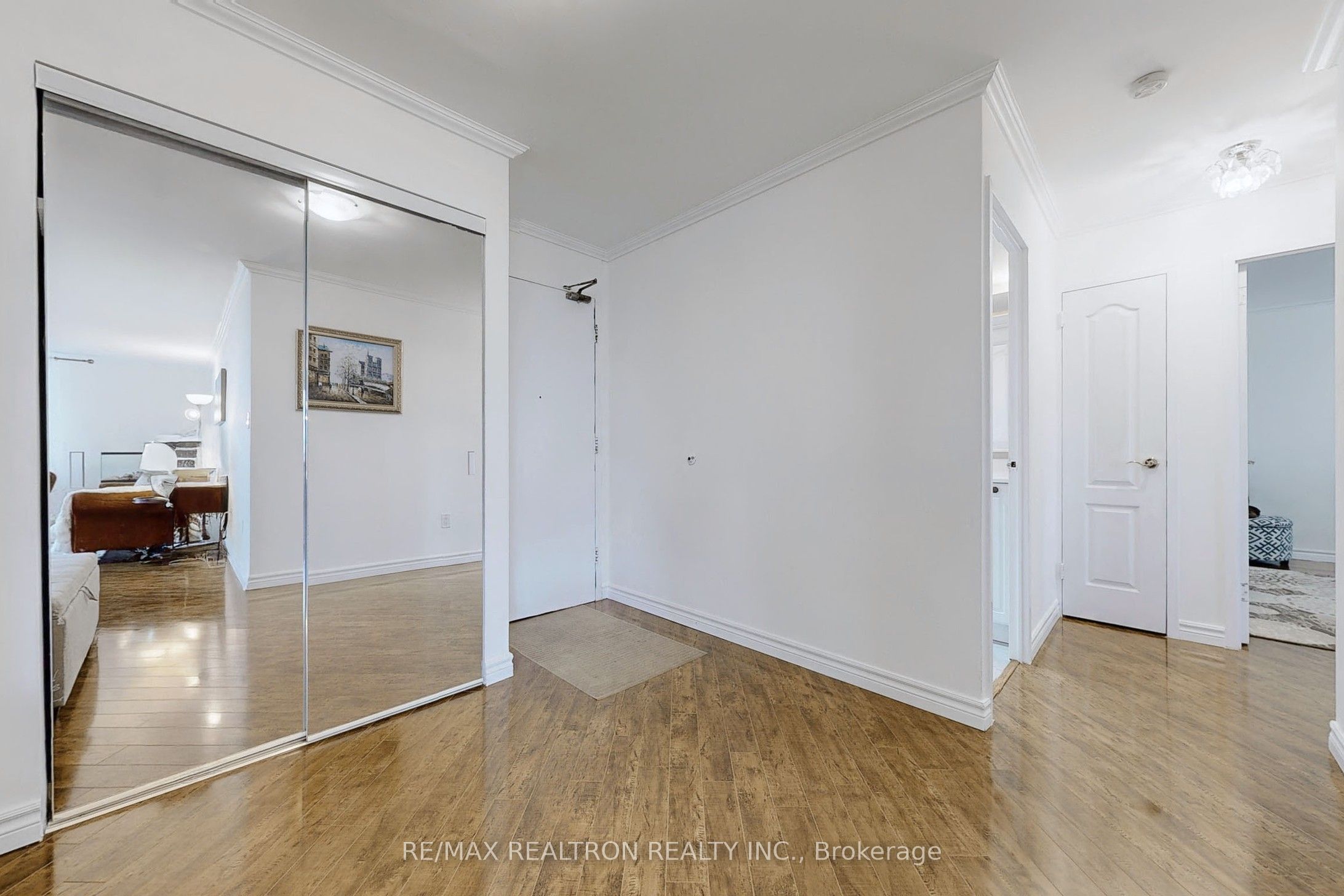 #1706 - 135 Antibes Drive Property Photo 5