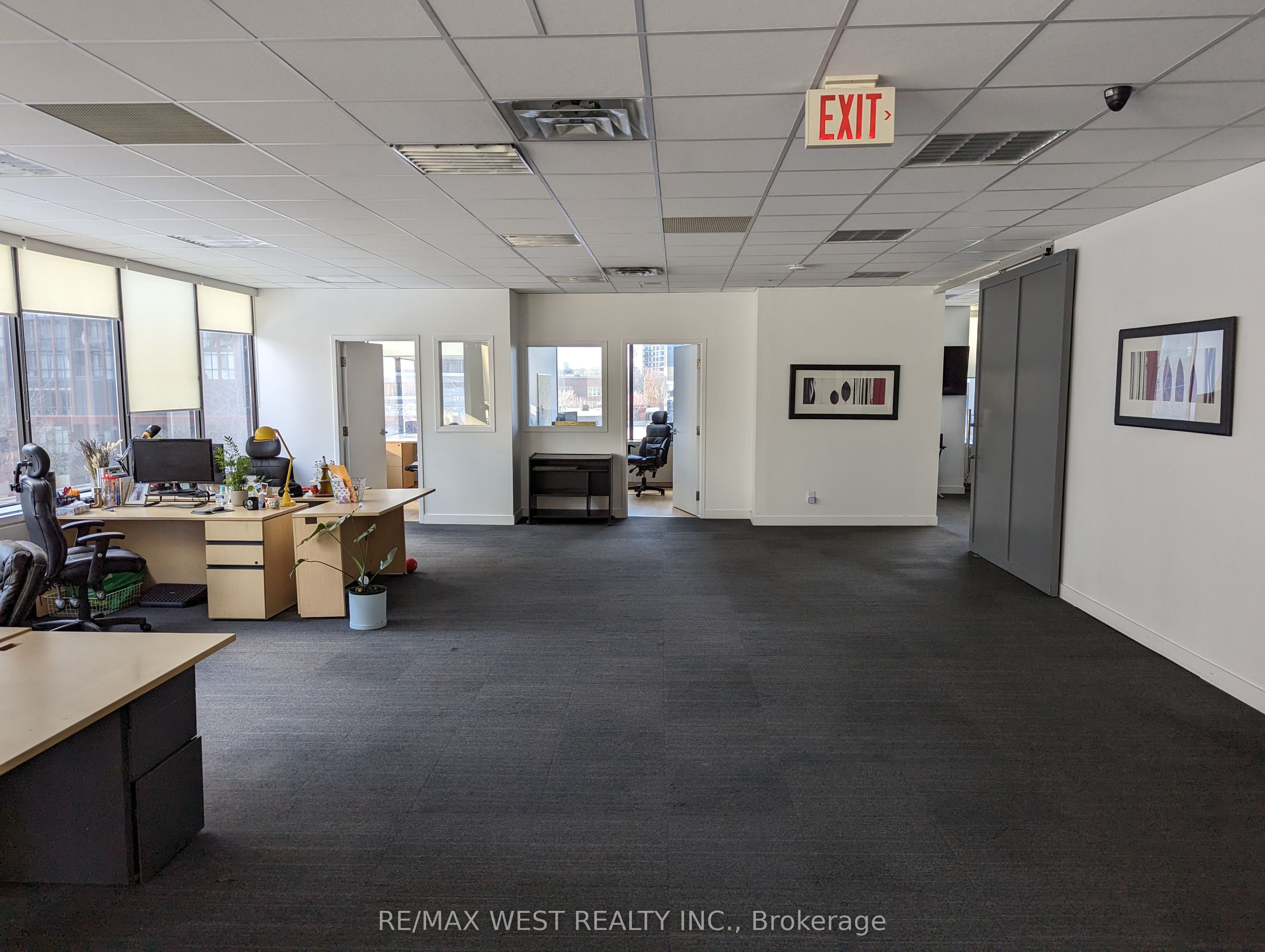 #530 - 920 Yonge Street Property Photo 2