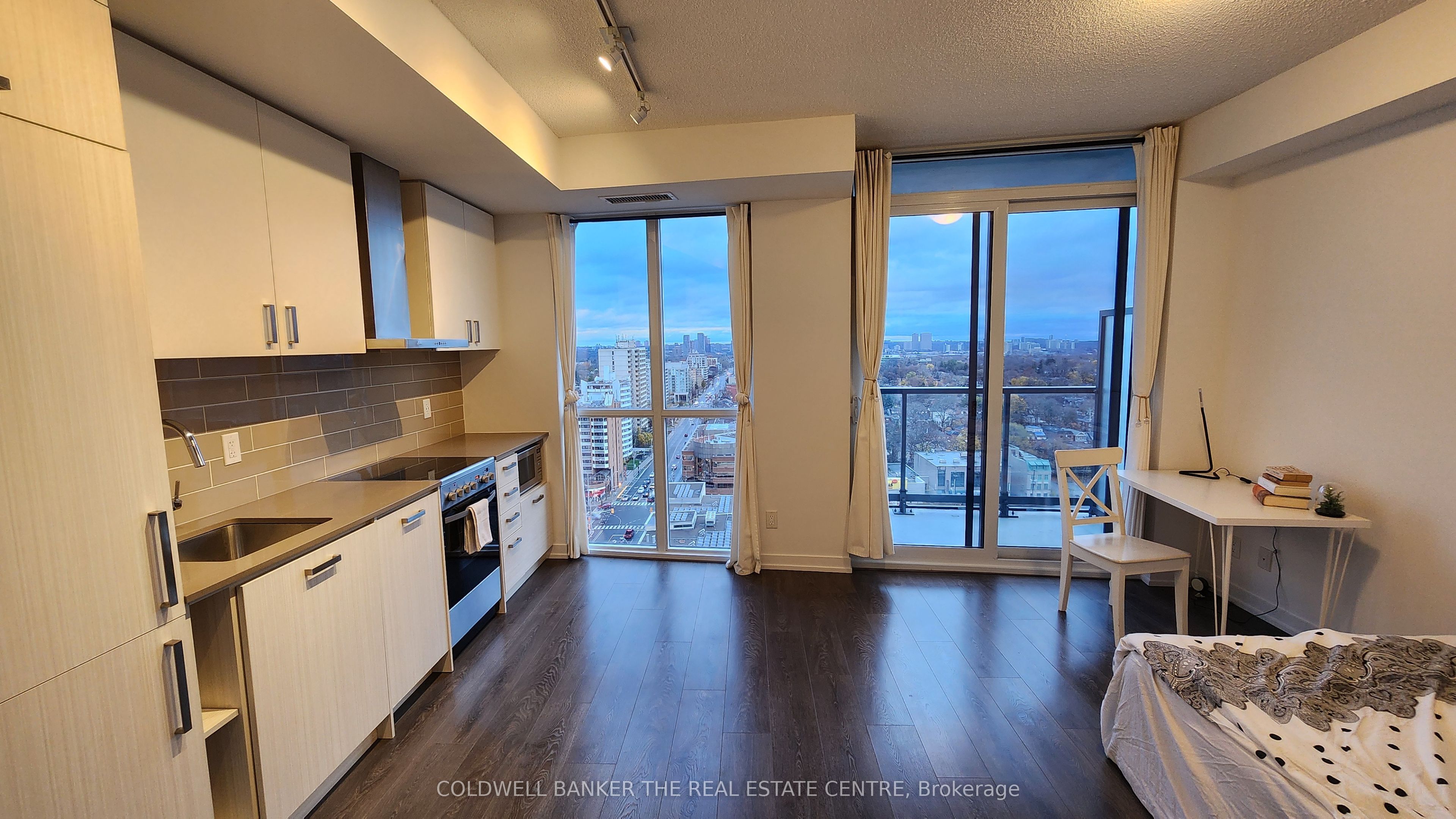 #1911 - 125 Redpath Avenue Property Photo 6