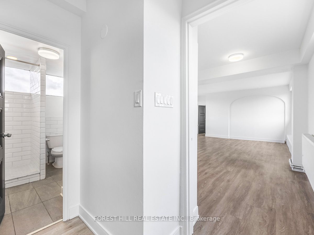 #ph B - 70 Spadina Road Property Photo 5