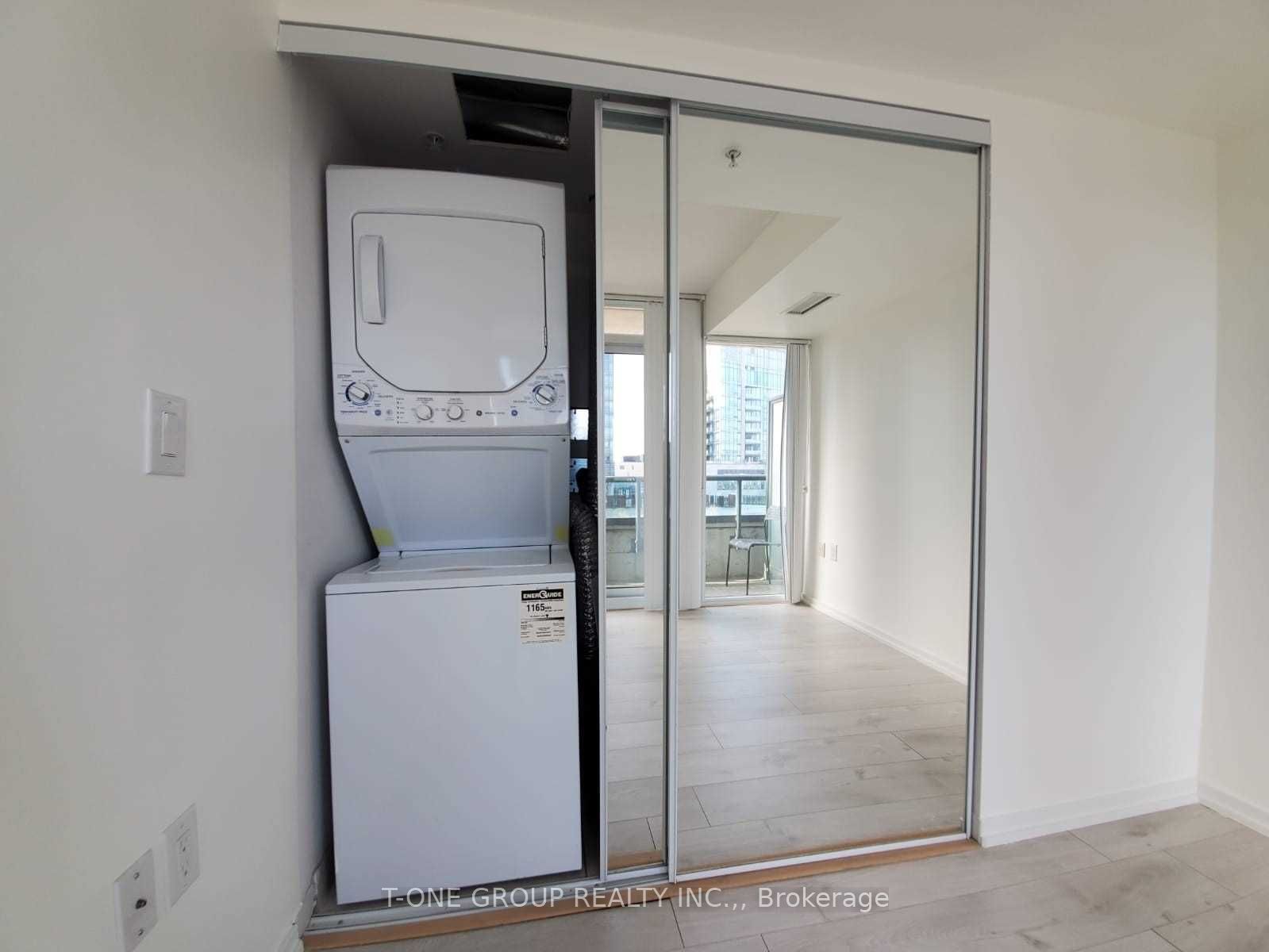 #526e - 36 Lisgar Street Property Photo 11