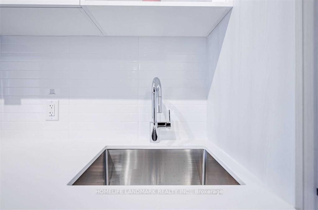 #2706 - 138 Downes Street Property Photo 9
