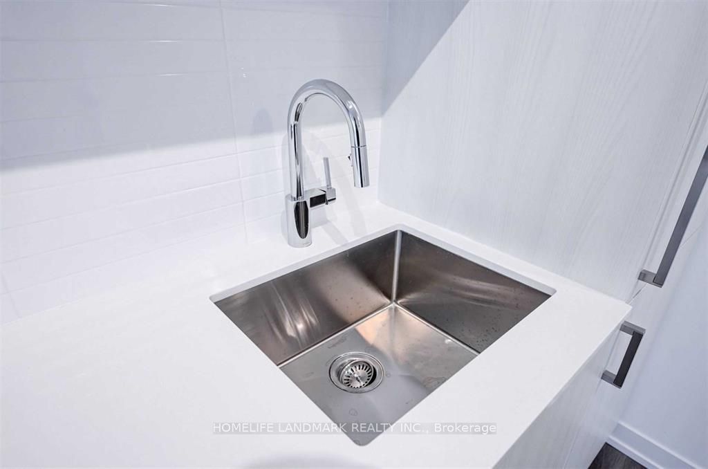 #2706 - 138 Downes Street Property Photo 10