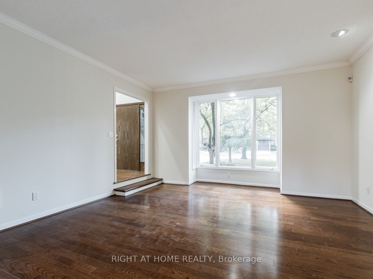 16 Fernside Court Property Photo 6