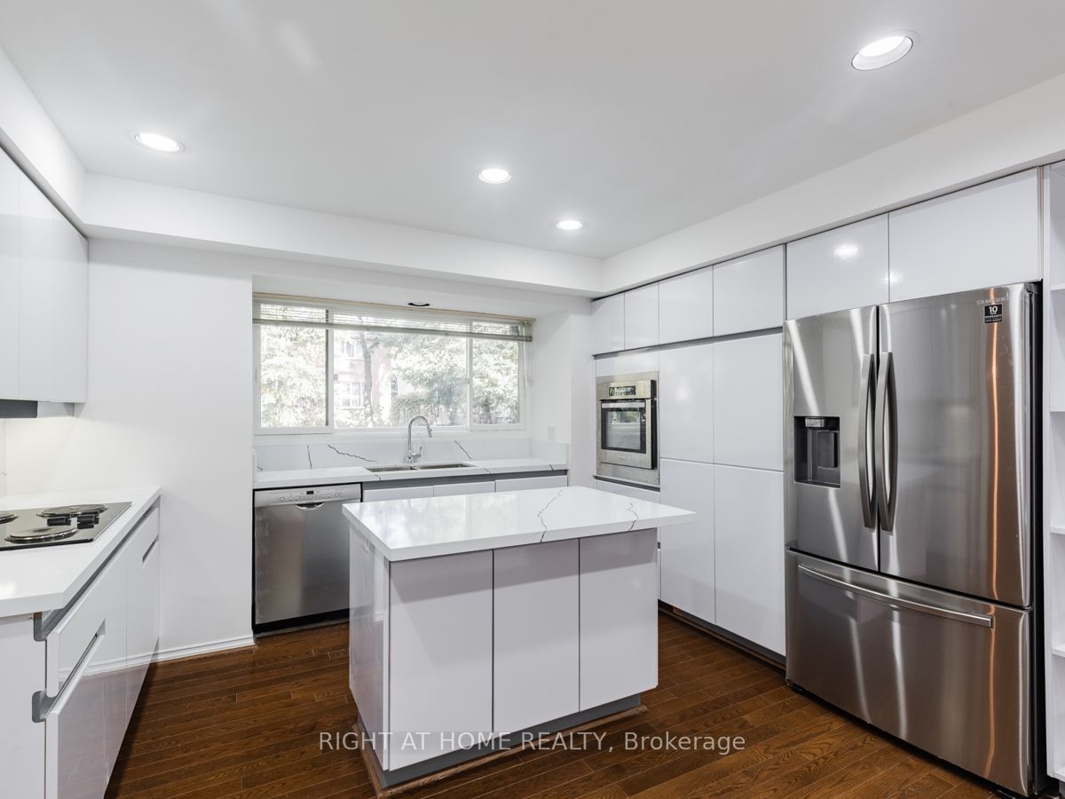 16 Fernside Court Property Photo 10