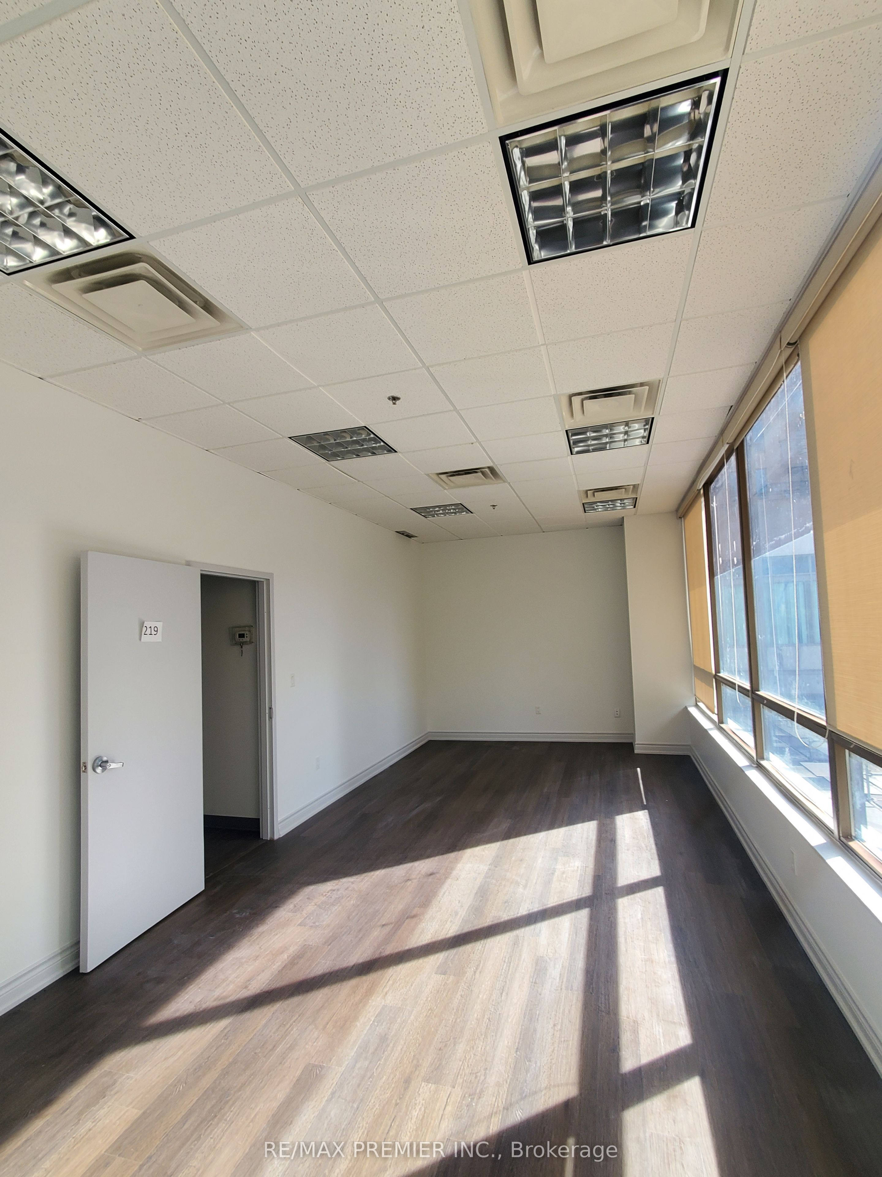 #203 - 5231 Yonge Street Property Photo 14