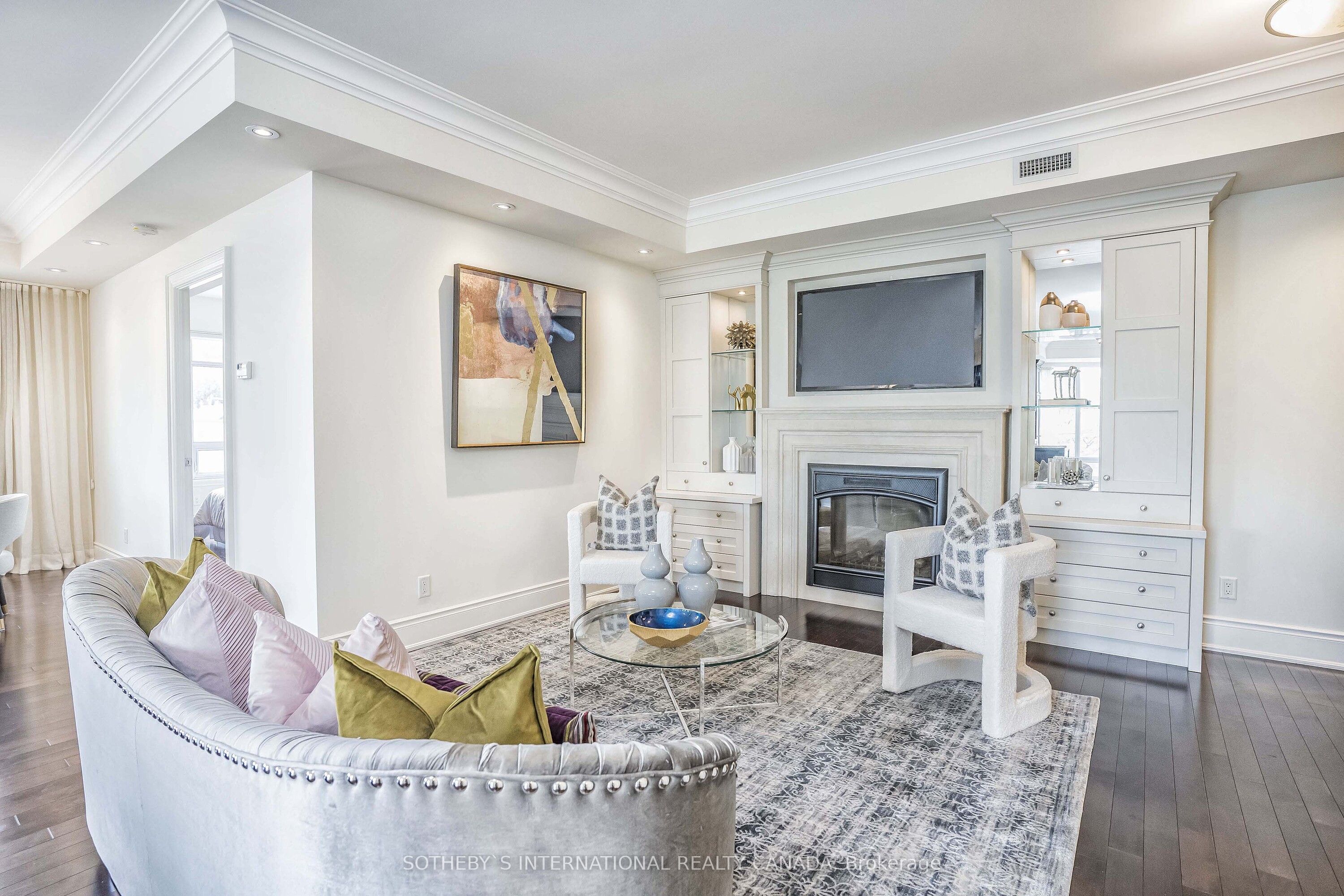 #314 - 1717 Avenue Road Property Photo 3