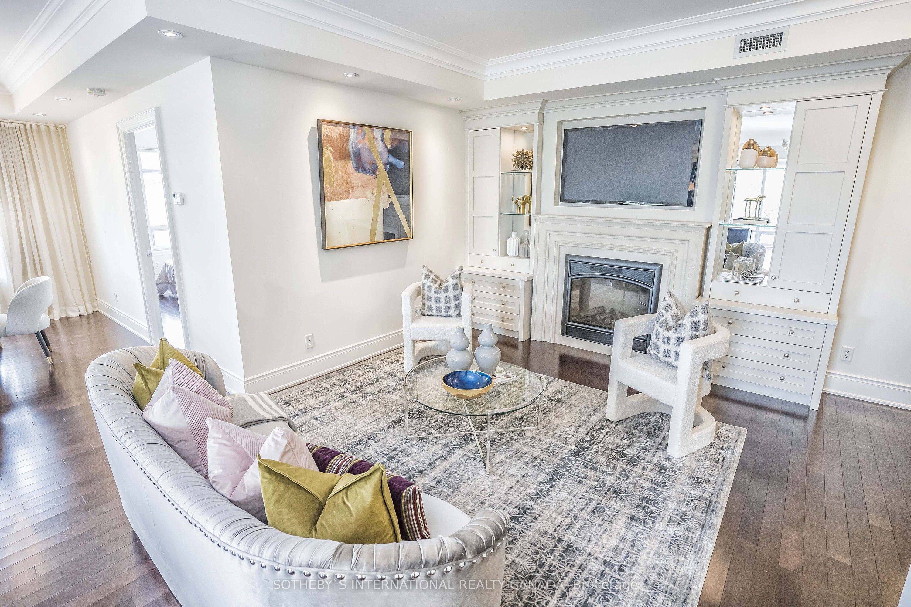 #314 - 1717 Avenue Road Property Photo 4