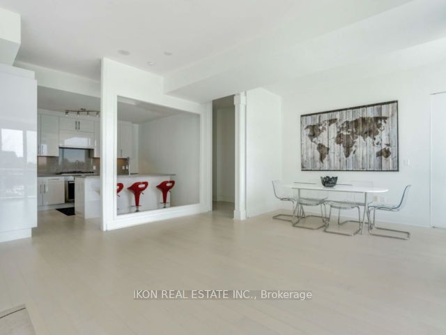#302 - 29 Queens Quay Property Photo 8
