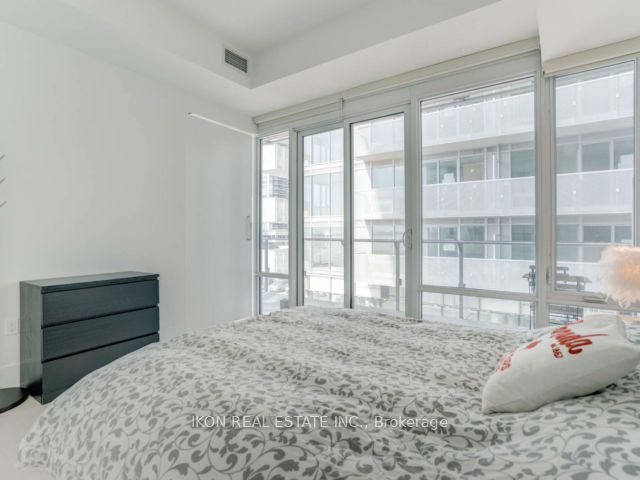 #302 - 29 Queens Quay Property Photo 22