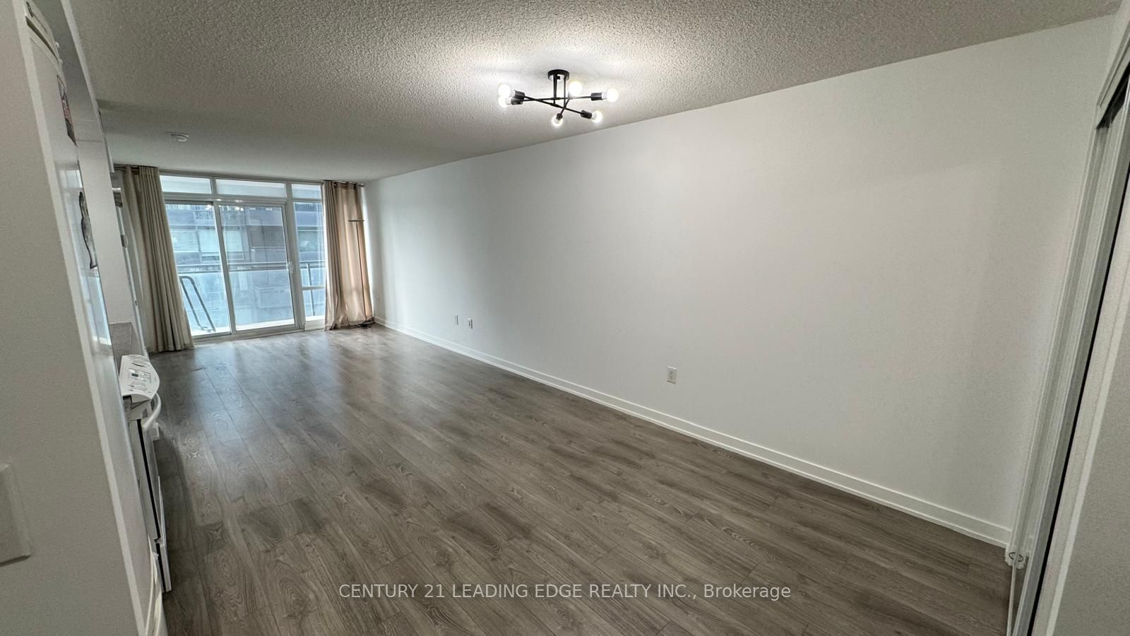 #1523 - 4k Spadina Avenue Property Photo 6