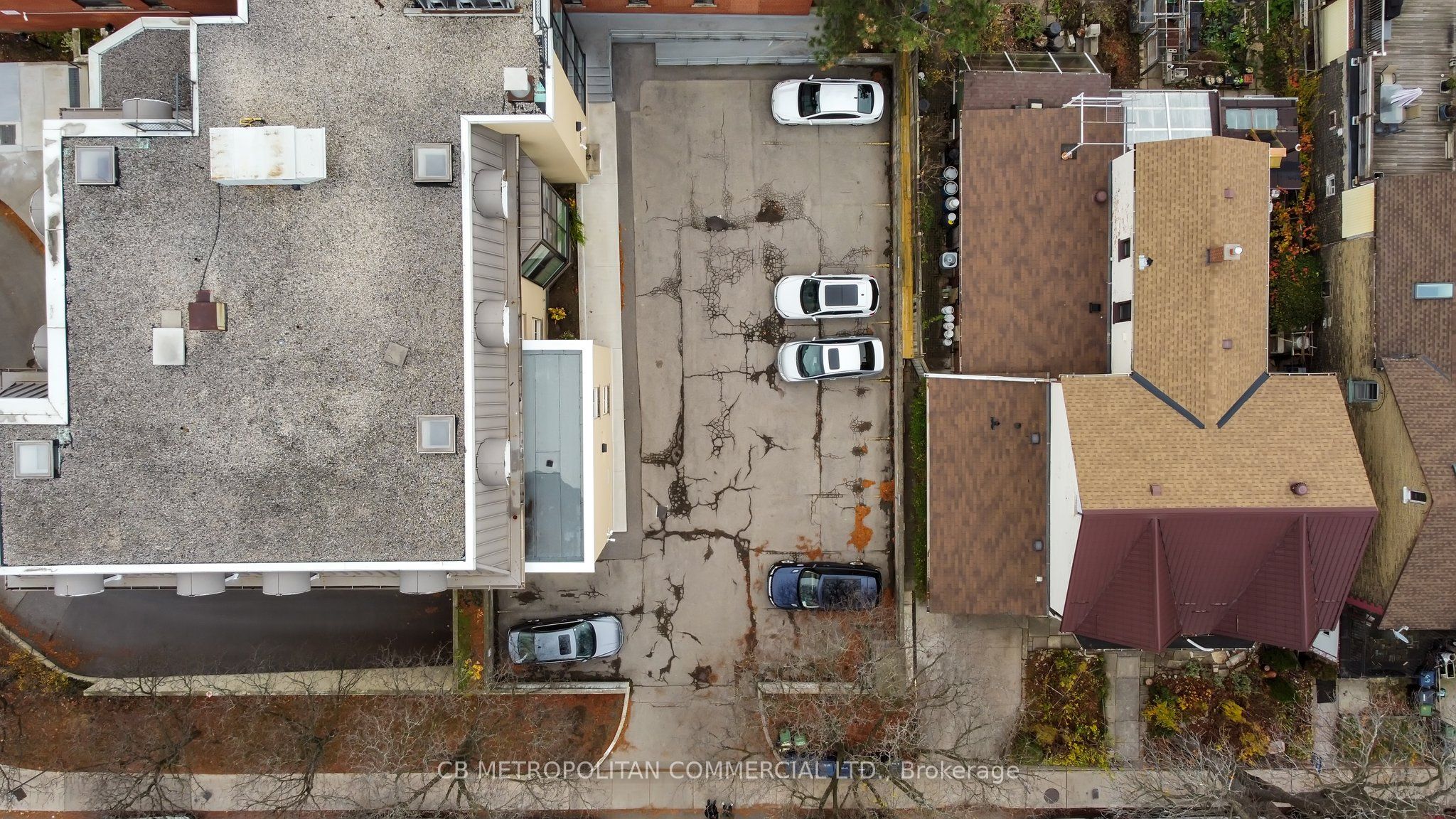 #1 - 150 Beverley Street Property Photo 4