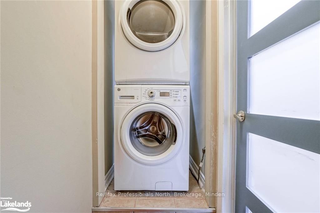 214 Gerrard Street Property Photo 8