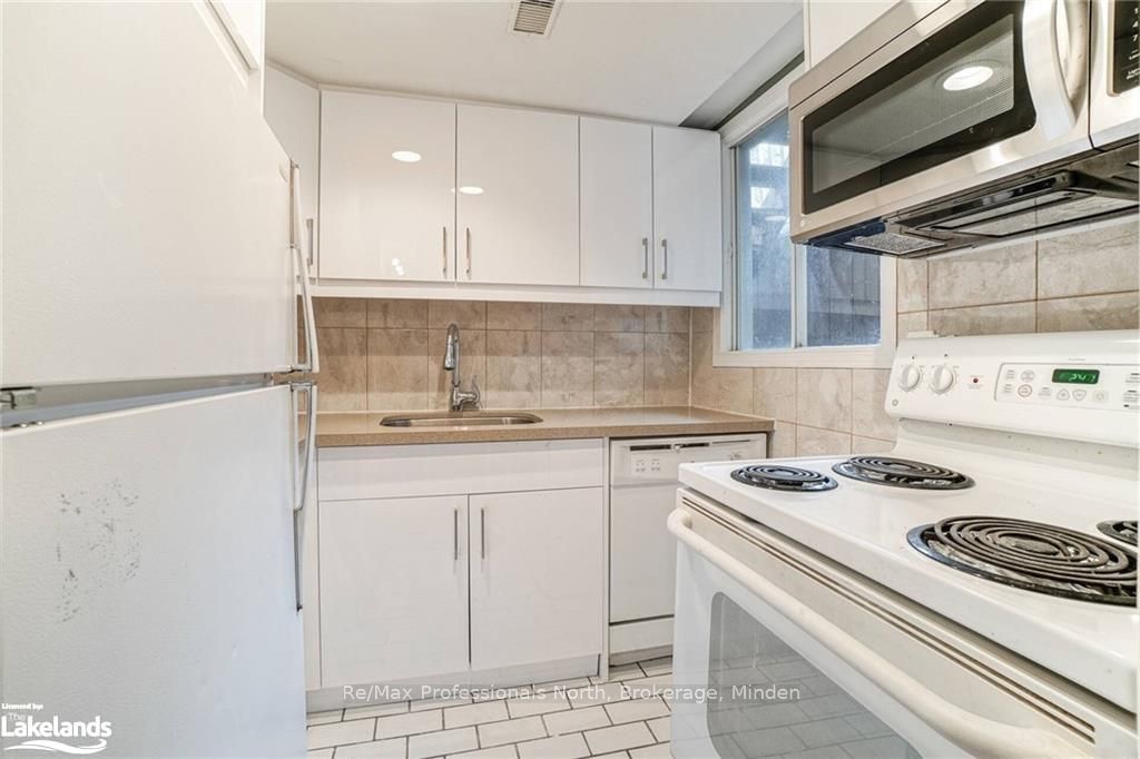 214 Gerrard Street Property Photo 12