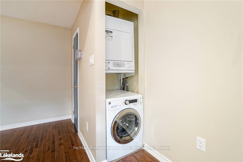 214 Gerrard Street Property Photo 16