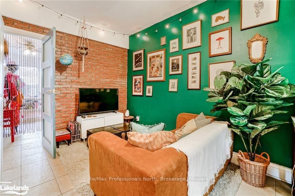 214 Gerrard Street Property Photo 21