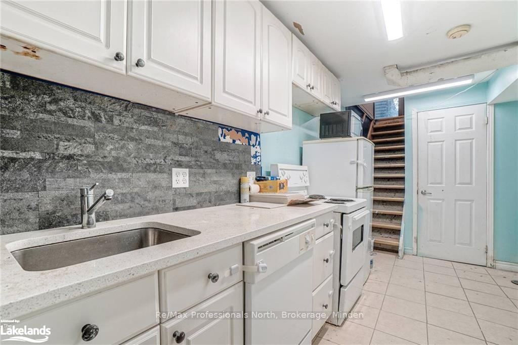 214 Gerrard Street Property Photo 31