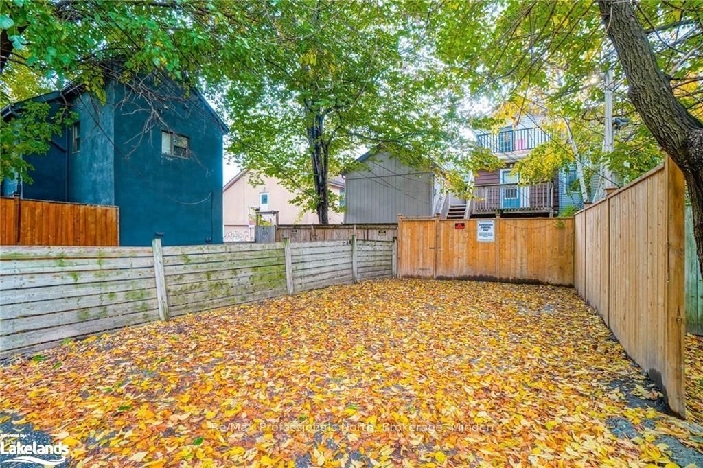 214 Gerrard Street Property Photo 38