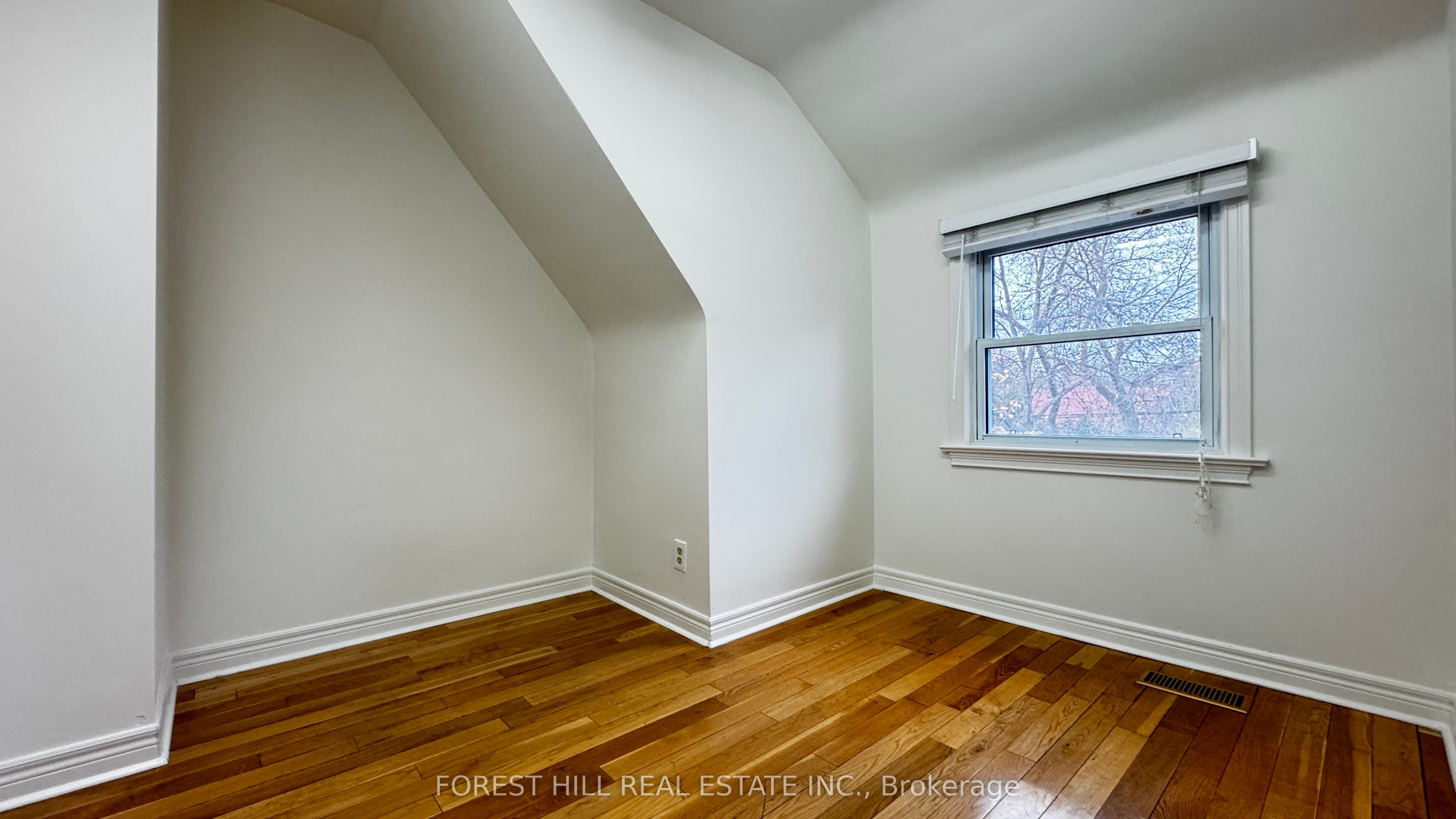 168 Sheppard Avenue Property Photo 7