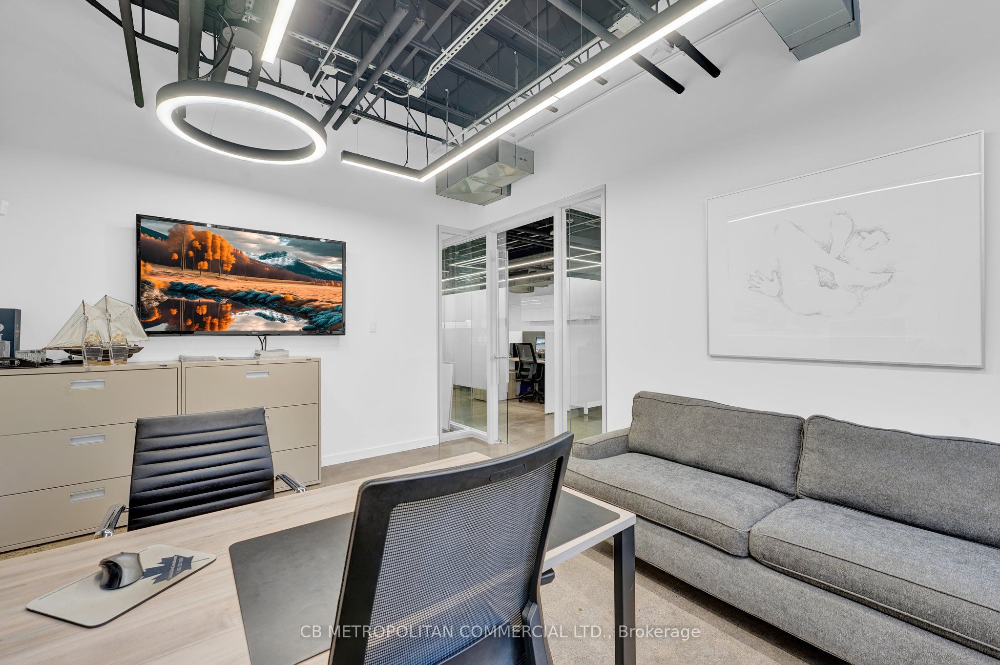 #1 - 150 Beverley Street Property Photo 8