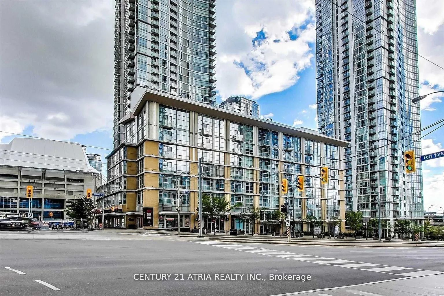 #511 - 9 Spadina Avenue Property Photo 1